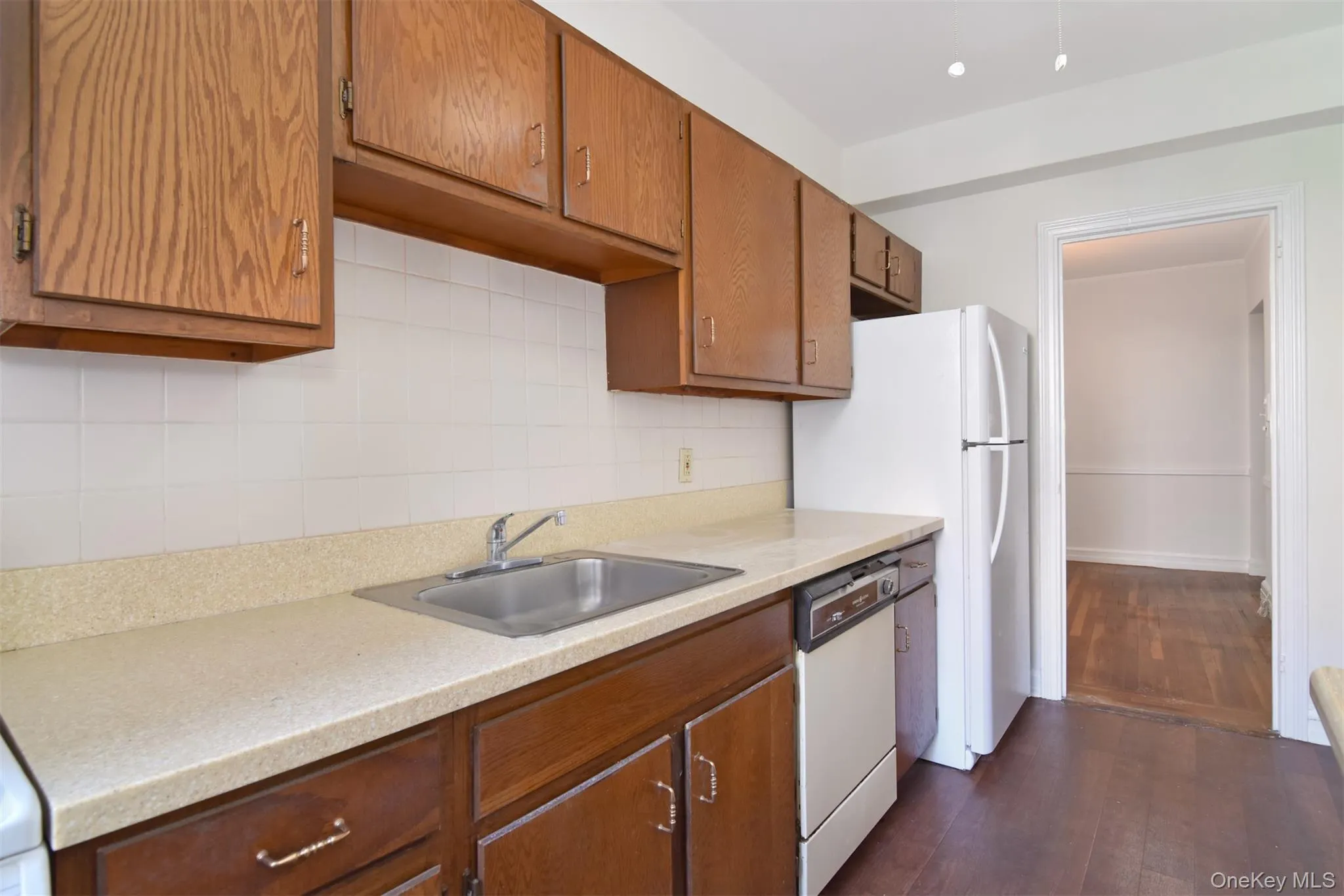 35 Parkview Avenue, Yonkers, NY, 1 Bedroom Bedrooms, 5 Rooms Rooms,1 BathroomBathrooms,Residential,For Rent,Parkview,0,1035465 35 Parkview Avenue, Yonkers, NY, 1 Bedroom Bedrooms, 5 Rooms Rooms,1 BathroomBathrooms,Residential,For Rent,Parkview,0,1035465