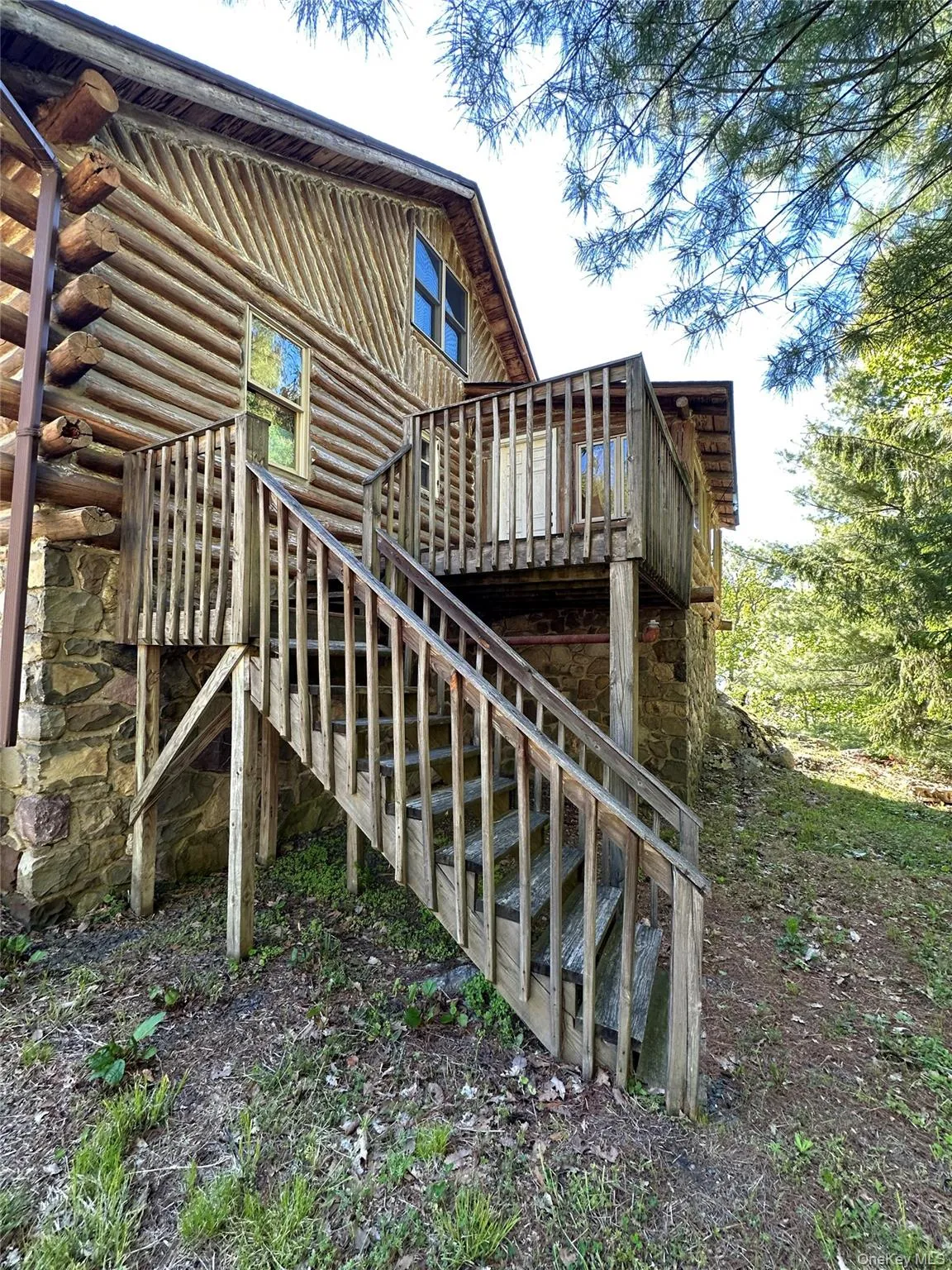 A side deck offers additional access to the house... A side deck offers additional access to the house...
