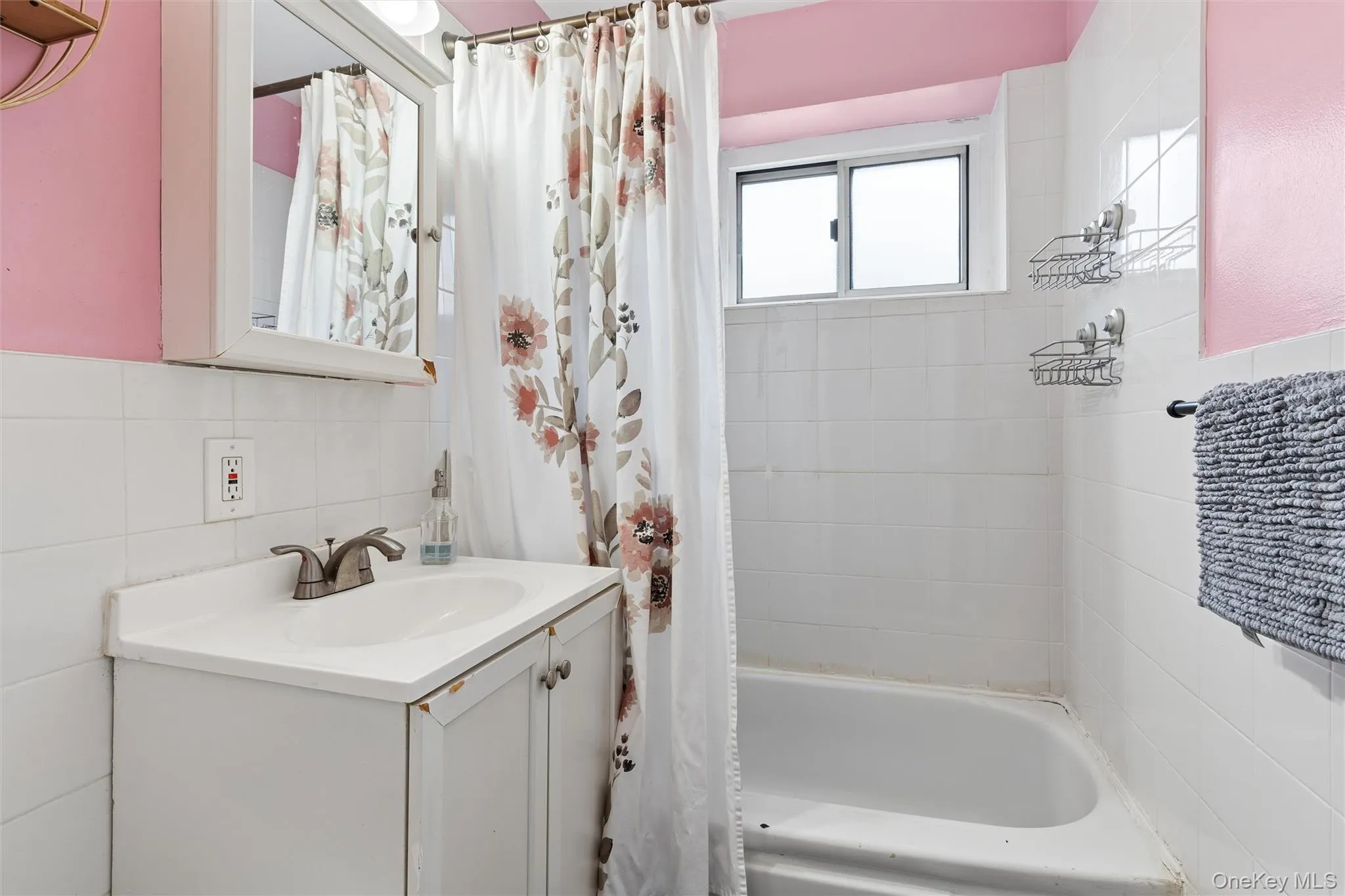 99-10 60th Avenue, New York, NY, 1 Bedroom Bedrooms, 5 Rooms Rooms,1 BathroomBathrooms,Residential,For Rent,60th,0,1035475 99-10 60th Avenue, New York, NY, 1 Bedroom Bedrooms, 5 Rooms Rooms,1 BathroomBathrooms,Residential,For Rent,60th,0,1035475