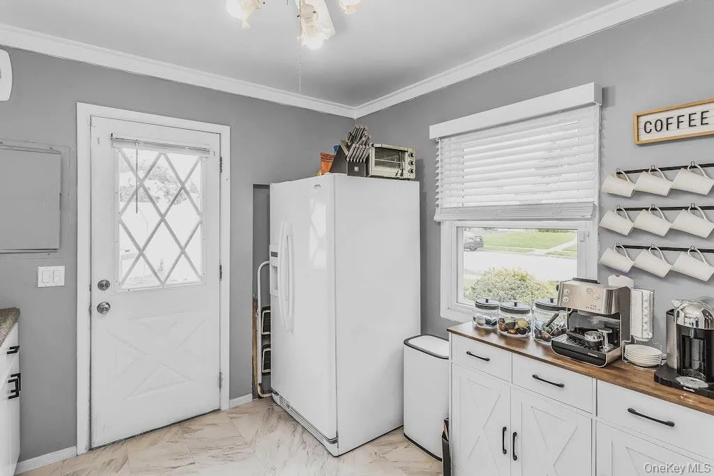 34 Vista Lane, Hempstead, NY, 3 Bedrooms Bedrooms, 6 Rooms Rooms,1 BathroomBathrooms,Residential,For Rent,Vista,0,1035477 34 Vista Lane, Hempstead, NY, 3 Bedrooms Bedrooms, 6 Rooms Rooms,1 BathroomBathrooms,Residential,For Rent,Vista,0,1035477