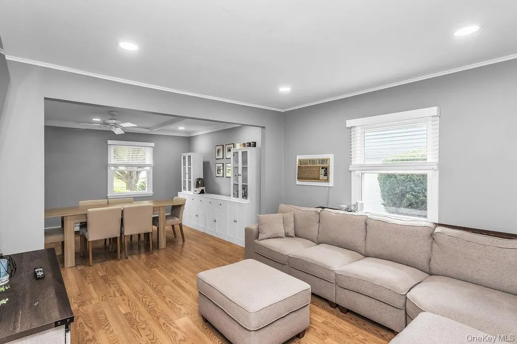 34 Vista Lane, Hempstead, NY, 3 Bedrooms Bedrooms, 6 Rooms Rooms,1 BathroomBathrooms,Residential,For Rent,Vista,0,1035477 34 Vista Lane, Hempstead, NY, 3 Bedrooms Bedrooms, 6 Rooms Rooms,1 BathroomBathrooms,Residential,For Rent,Vista,0,1035477