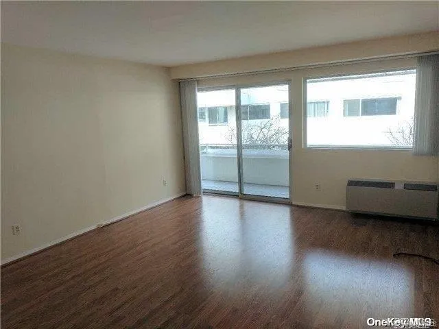 88 Cuttermill Road, North Hempstead, NY, 1 Bedroom Bedrooms, 4 Rooms Rooms,1 BathroomBathrooms,Residential Lease,For Rent,Cuttermill,0,1035478 88 Cuttermill Road, North Hempstead, NY, 1 Bedroom Bedrooms, 4 Rooms Rooms,1 BathroomBathrooms,Residential Lease,For Rent,Cuttermill,0,1035478