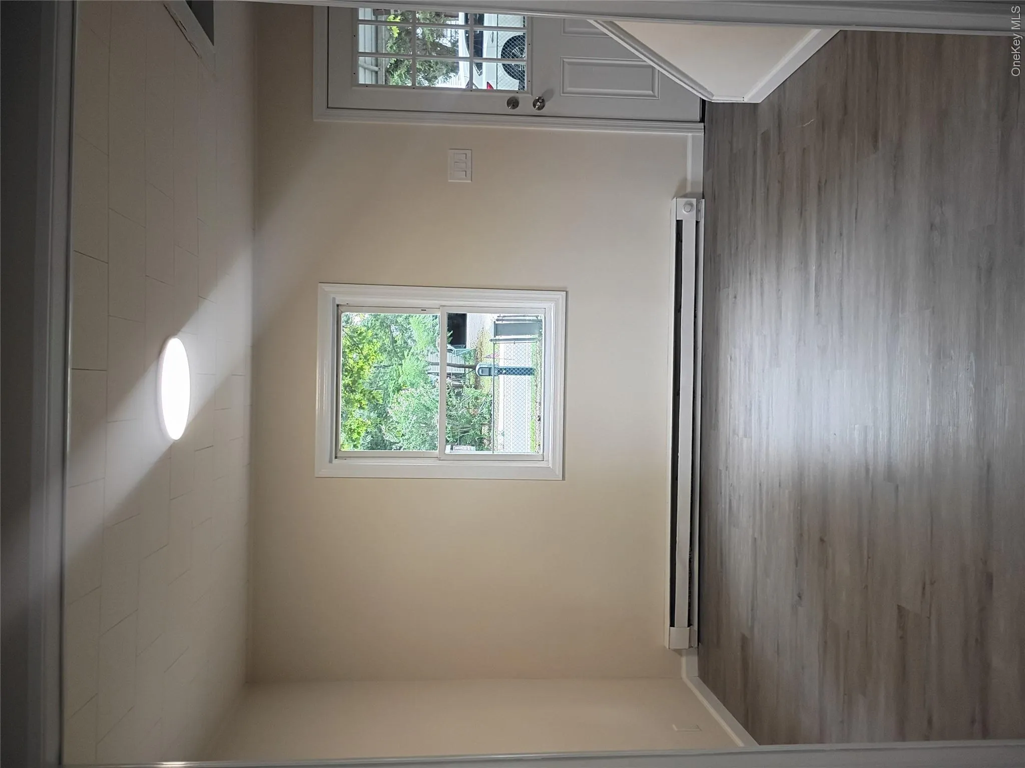 Freshly painted, laminate flooring Freshly painted, laminate flooring
