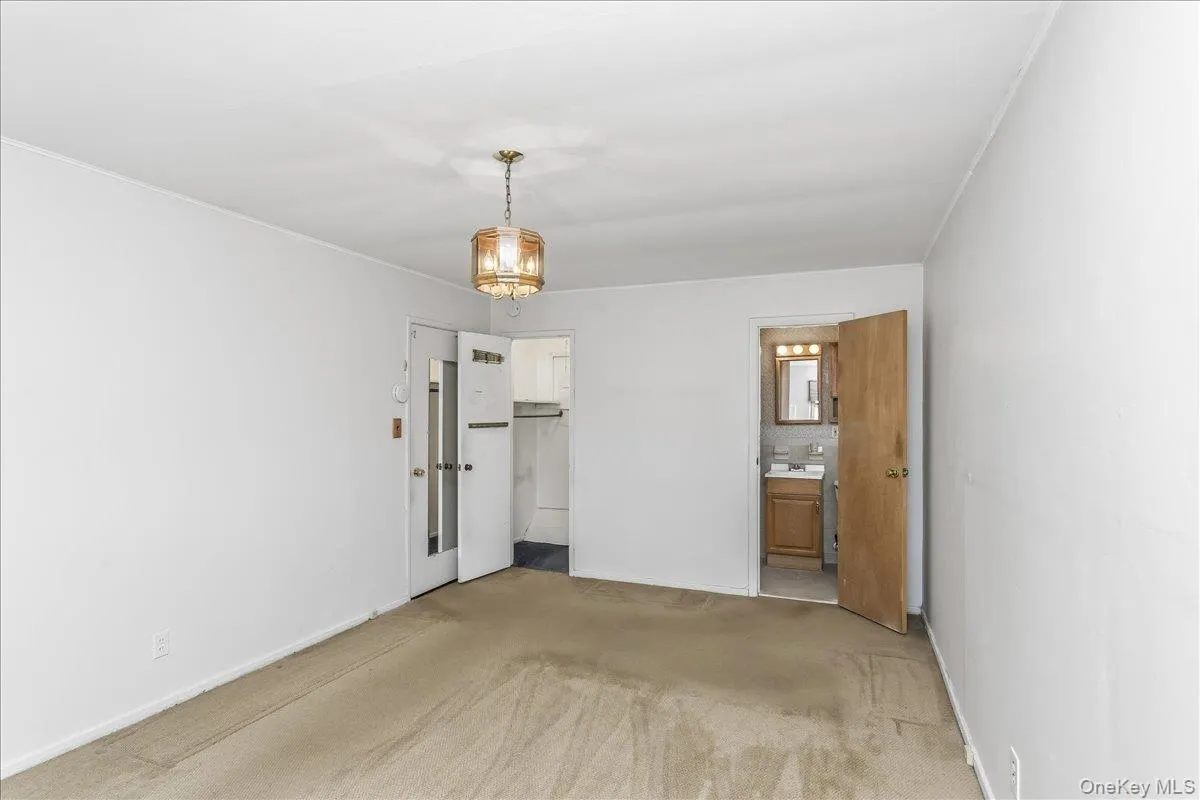 197 Stephen Street, Hempstead, NY, 3 Bedrooms Bedrooms, 8 Rooms Rooms,2 BathroomsBathrooms,Residential,For Rent,Stephen,0,1035498 197 Stephen Street, Hempstead, NY, 3 Bedrooms Bedrooms, 8 Rooms Rooms,2 BathroomsBathrooms,Residential,For Rent,Stephen,0,1035498