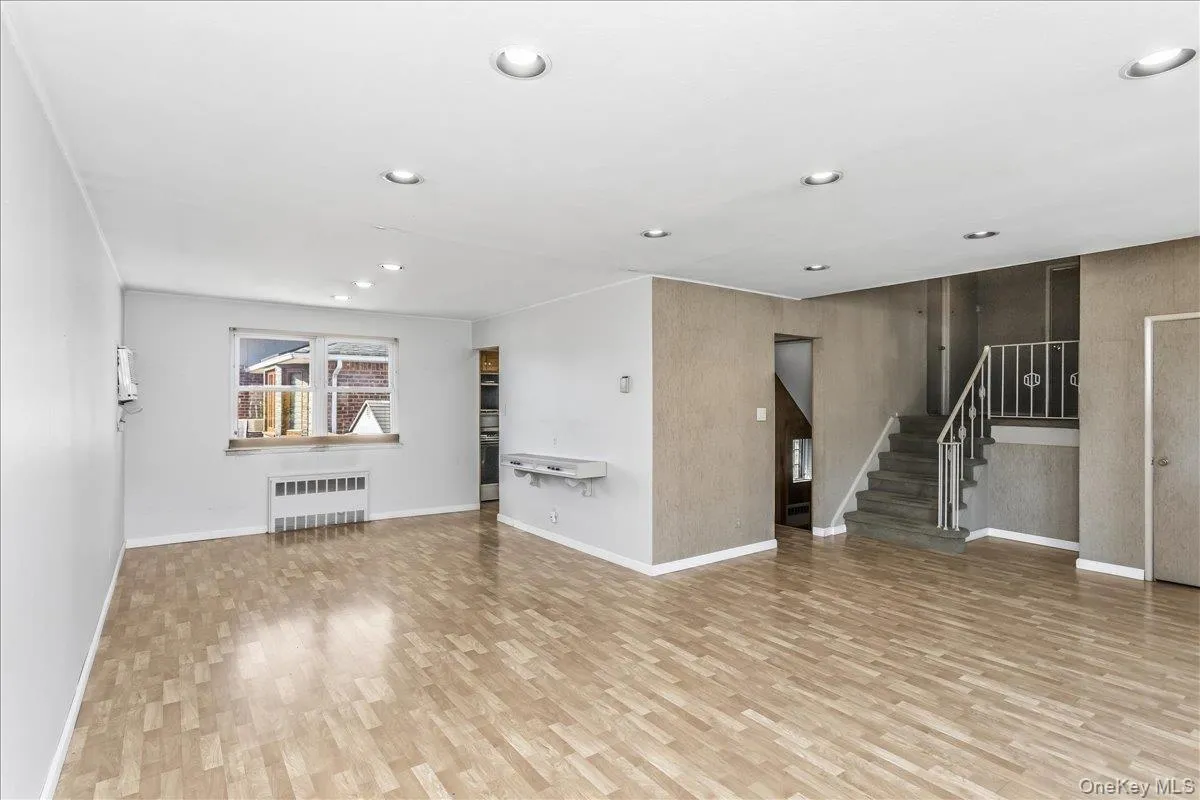 197 Stephen Street, Hempstead, NY, 3 Bedrooms Bedrooms, 8 Rooms Rooms,2 BathroomsBathrooms,Residential,For Rent,Stephen,0,1035498 197 Stephen Street, Hempstead, NY, 3 Bedrooms Bedrooms, 8 Rooms Rooms,2 BathroomsBathrooms,Residential,For Rent,Stephen,0,1035498