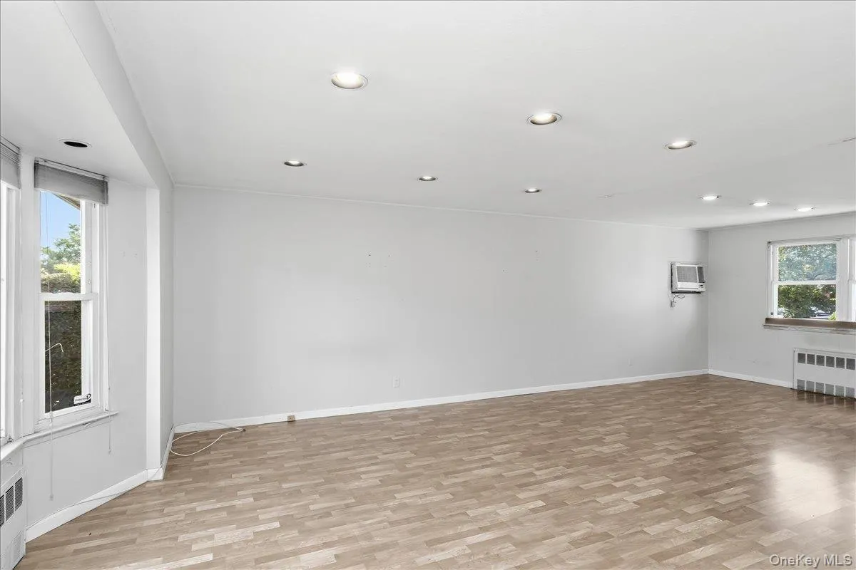 197 Stephen Street, Hempstead, NY, 3 Bedrooms Bedrooms, 8 Rooms Rooms,2 BathroomsBathrooms,Residential,For Rent,Stephen,0,1035498 197 Stephen Street, Hempstead, NY, 3 Bedrooms Bedrooms, 8 Rooms Rooms,2 BathroomsBathrooms,Residential,For Rent,Stephen,0,1035498