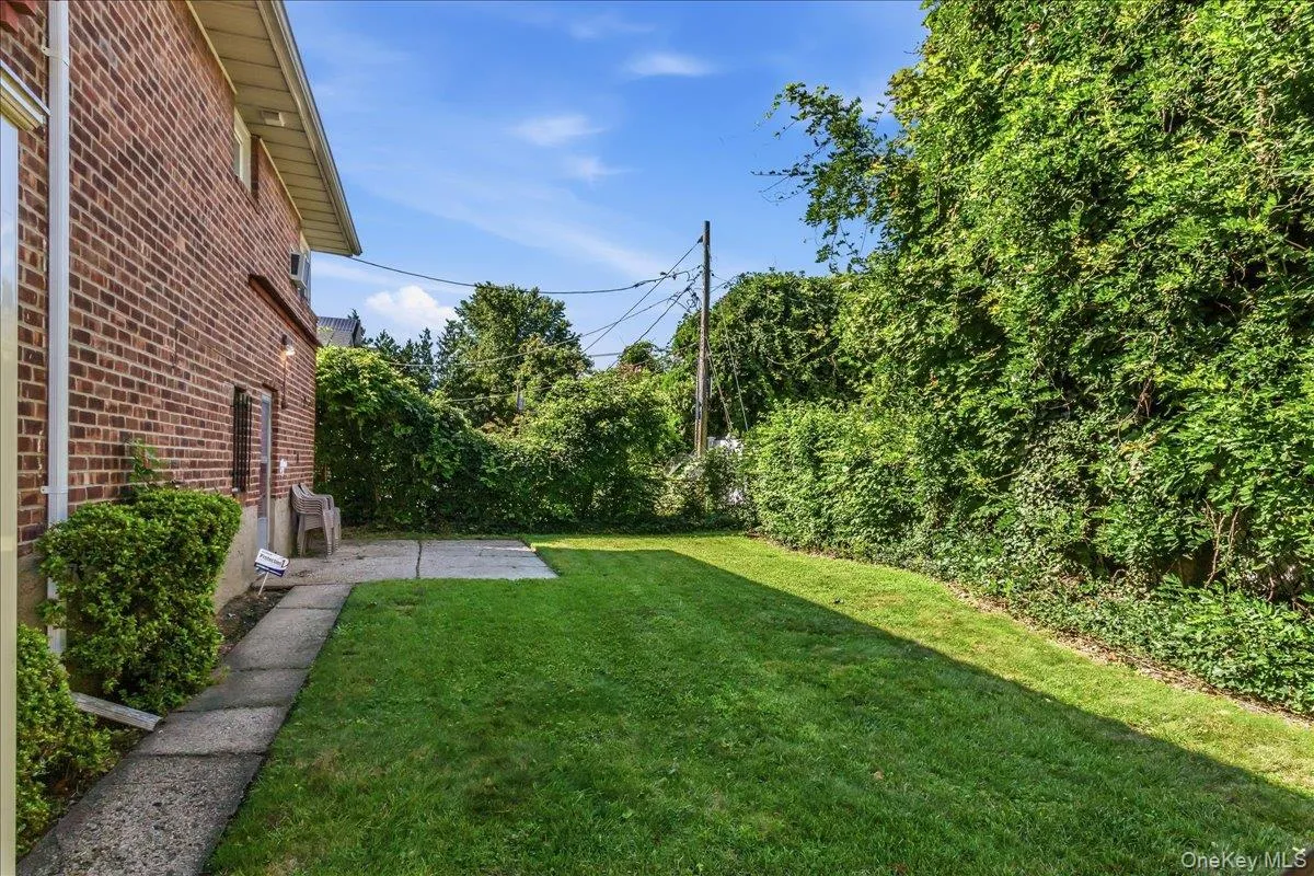 197 Stephen Street, Hempstead, NY, 3 Bedrooms Bedrooms, 8 Rooms Rooms,2 BathroomsBathrooms,Residential,For Rent,Stephen,0,1035498 197 Stephen Street, Hempstead, NY, 3 Bedrooms Bedrooms, 8 Rooms Rooms,2 BathroomsBathrooms,Residential,For Rent,Stephen,0,1035498