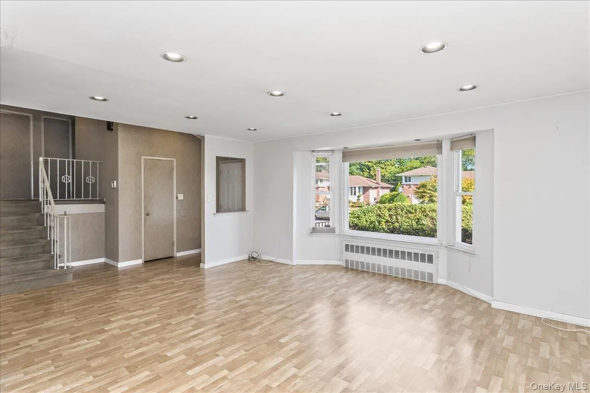 197 Stephen Street, Hempstead, NY, 3 Bedrooms Bedrooms, 8 Rooms Rooms,2 BathroomsBathrooms,Residential,For Rent,Stephen,0,1035498 197 Stephen Street, Hempstead, NY, 3 Bedrooms Bedrooms, 8 Rooms Rooms,2 BathroomsBathrooms,Residential,For Rent,Stephen,0,1035498