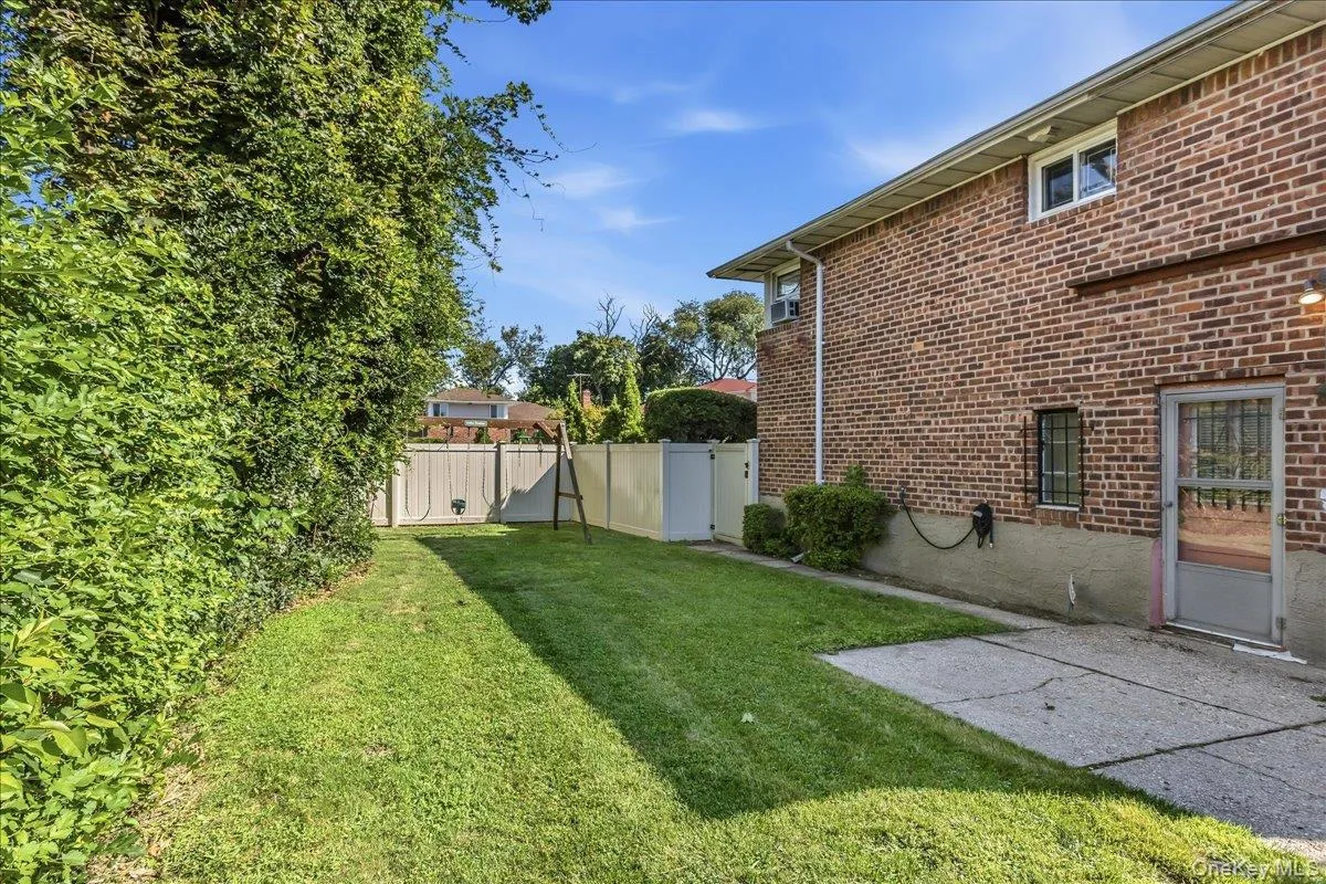 197 Stephen Street, Hempstead, NY, 3 Bedrooms Bedrooms, 8 Rooms Rooms,2 BathroomsBathrooms,Residential,For Rent,Stephen,0,1035498 197 Stephen Street, Hempstead, NY, 3 Bedrooms Bedrooms, 8 Rooms Rooms,2 BathroomsBathrooms,Residential,For Rent,Stephen,0,1035498