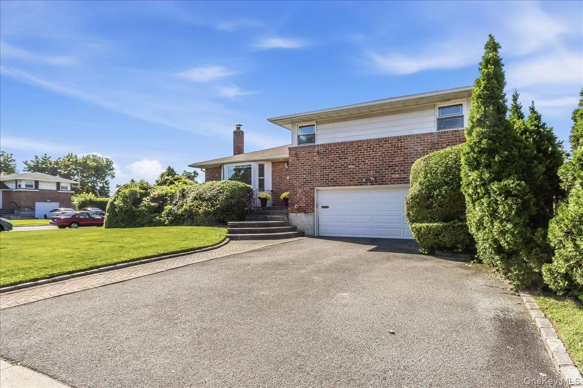 197 Stephen Street, Hempstead, NY, 3 Bedrooms Bedrooms, 8 Rooms Rooms,2 BathroomsBathrooms,Residential,For Rent,Stephen,0,1035498 197 Stephen Street, Hempstead, NY, 3 Bedrooms Bedrooms, 8 Rooms Rooms,2 BathroomsBathrooms,Residential,For Rent,Stephen,0,1035498