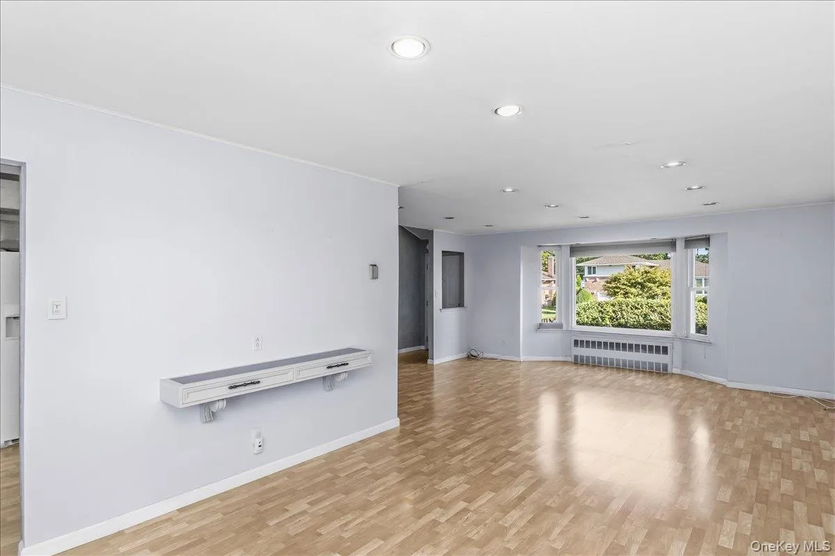 197 Stephen Street, Hempstead, NY, 3 Bedrooms Bedrooms, 8 Rooms Rooms,2 BathroomsBathrooms,Residential,For Rent,Stephen,0,1035498 197 Stephen Street, Hempstead, NY, 3 Bedrooms Bedrooms, 8 Rooms Rooms,2 BathroomsBathrooms,Residential,For Rent,Stephen,0,1035498