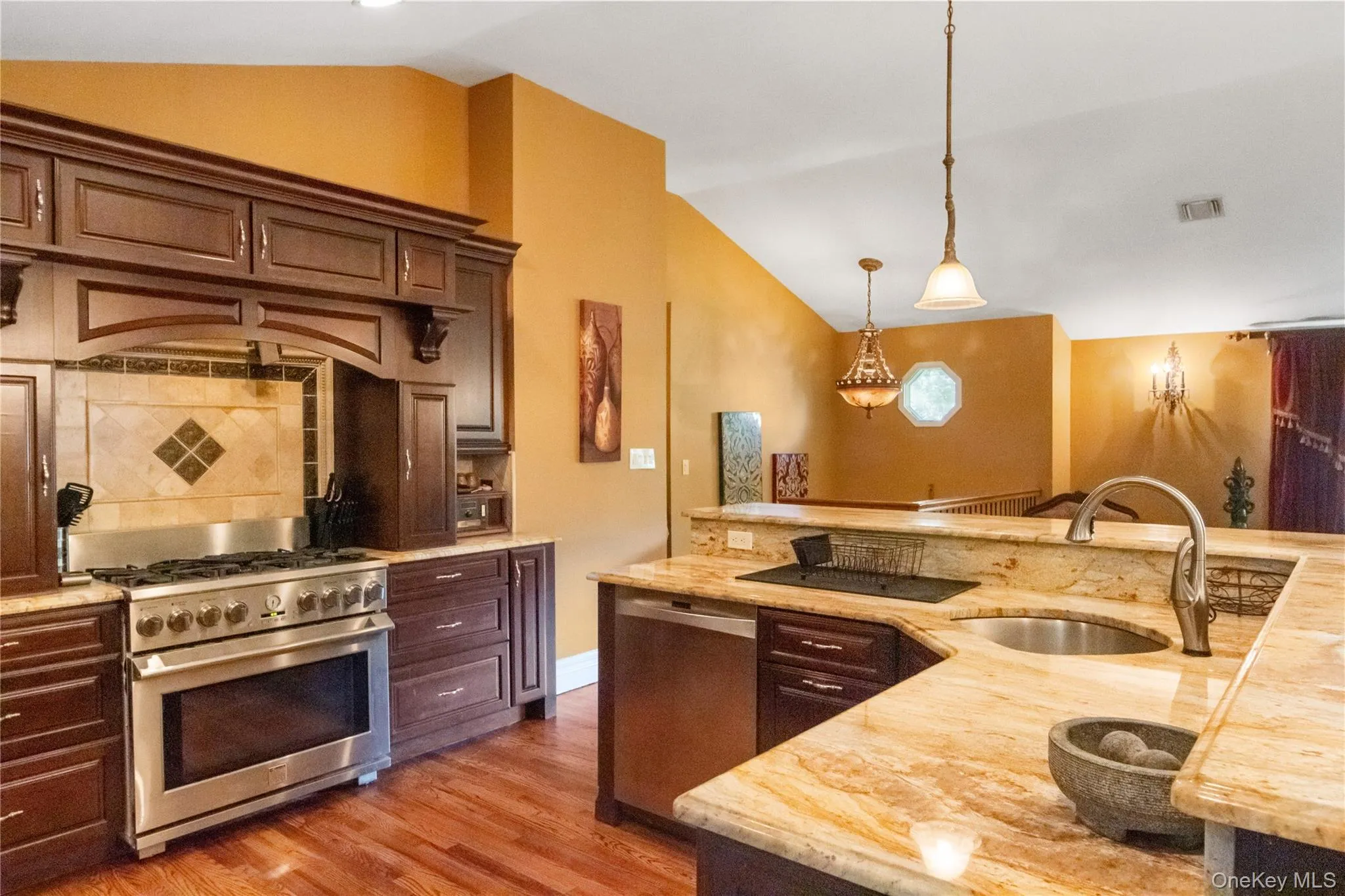 270 Bardonia Road, Clarkstown, NY, 5 Bedrooms Bedrooms, 15 Rooms Rooms,4 BathroomsBathrooms,Residential,For Rent,Bardonia,0,1035501 270 Bardonia Road, Clarkstown, NY, 5 Bedrooms Bedrooms, 15 Rooms Rooms,4 BathroomsBathrooms,Residential,For Rent,Bardonia,0,1035501