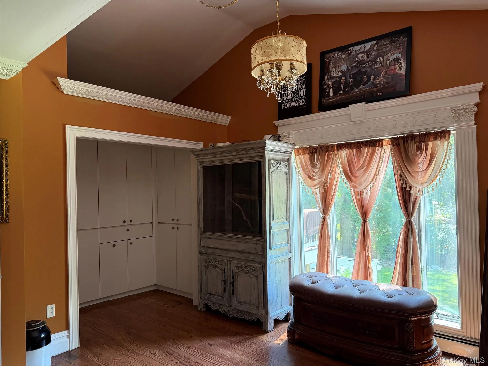 HIS/HER WALK IN CLOSETS HIS/HER WALK IN CLOSETS