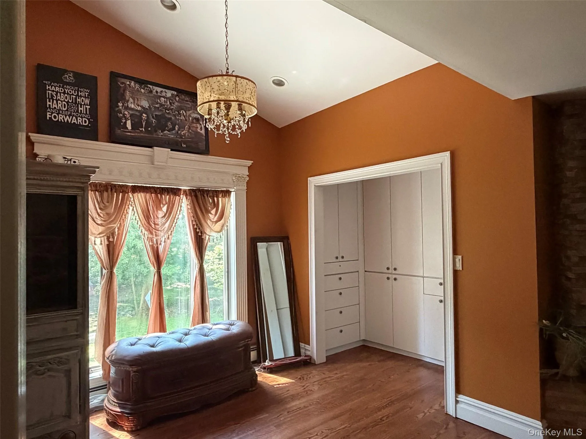 HIS/HER WALK IN CLOSETS HIS/HER WALK IN CLOSETS