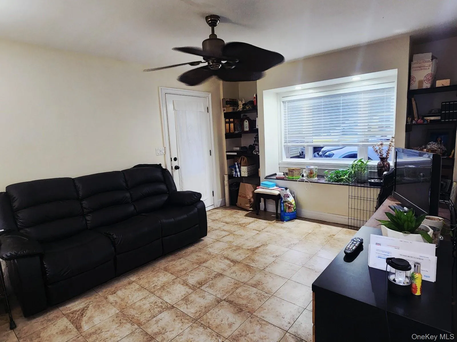 APARTMENT LIVING ROOM APARTMENT LIVING ROOM