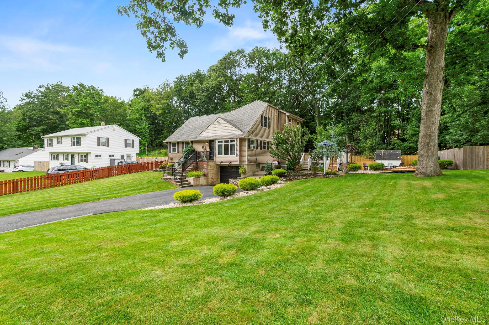 25 Birchwood Drive, Woodbury, NY, 4 Bedrooms Bedrooms, 12 Rooms Rooms,2 BathroomsBathrooms,Residential,For Rent,Birchwood,0,1035503 25 Birchwood Drive, Woodbury, NY, 4 Bedrooms Bedrooms, 12 Rooms Rooms,2 BathroomsBathrooms,Residential,For Rent,Birchwood,0,1035503