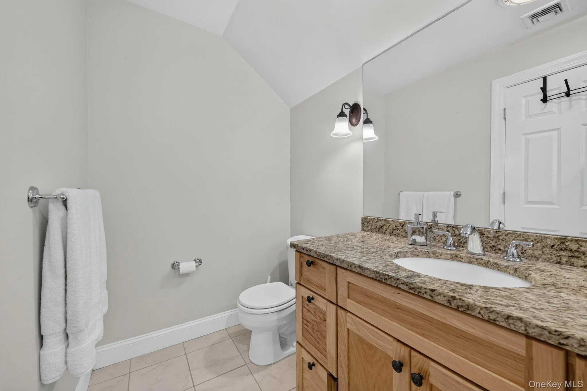 11 Sky View Court, Newburgh (town), NY, 4 Bedrooms Bedrooms, 14 Rooms Rooms,2 BathroomsBathrooms,Residential Lease,For Rent,Sky View,0,1035504 11 Sky View Court, Newburgh (town), NY, 4 Bedrooms Bedrooms, 14 Rooms Rooms,2 BathroomsBathrooms,Residential Lease,For Rent,Sky View,0,1035504