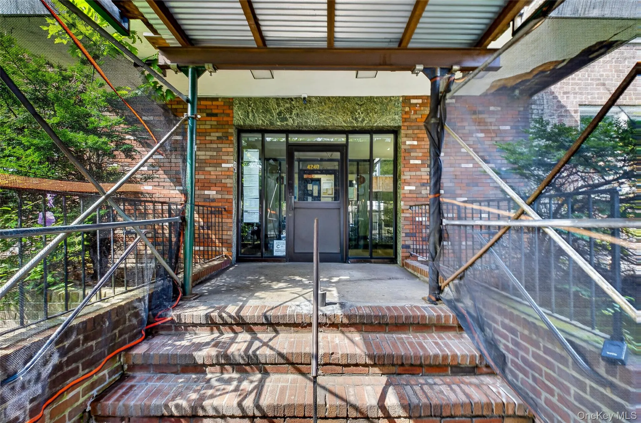 ENTRANCE ENTRANCE