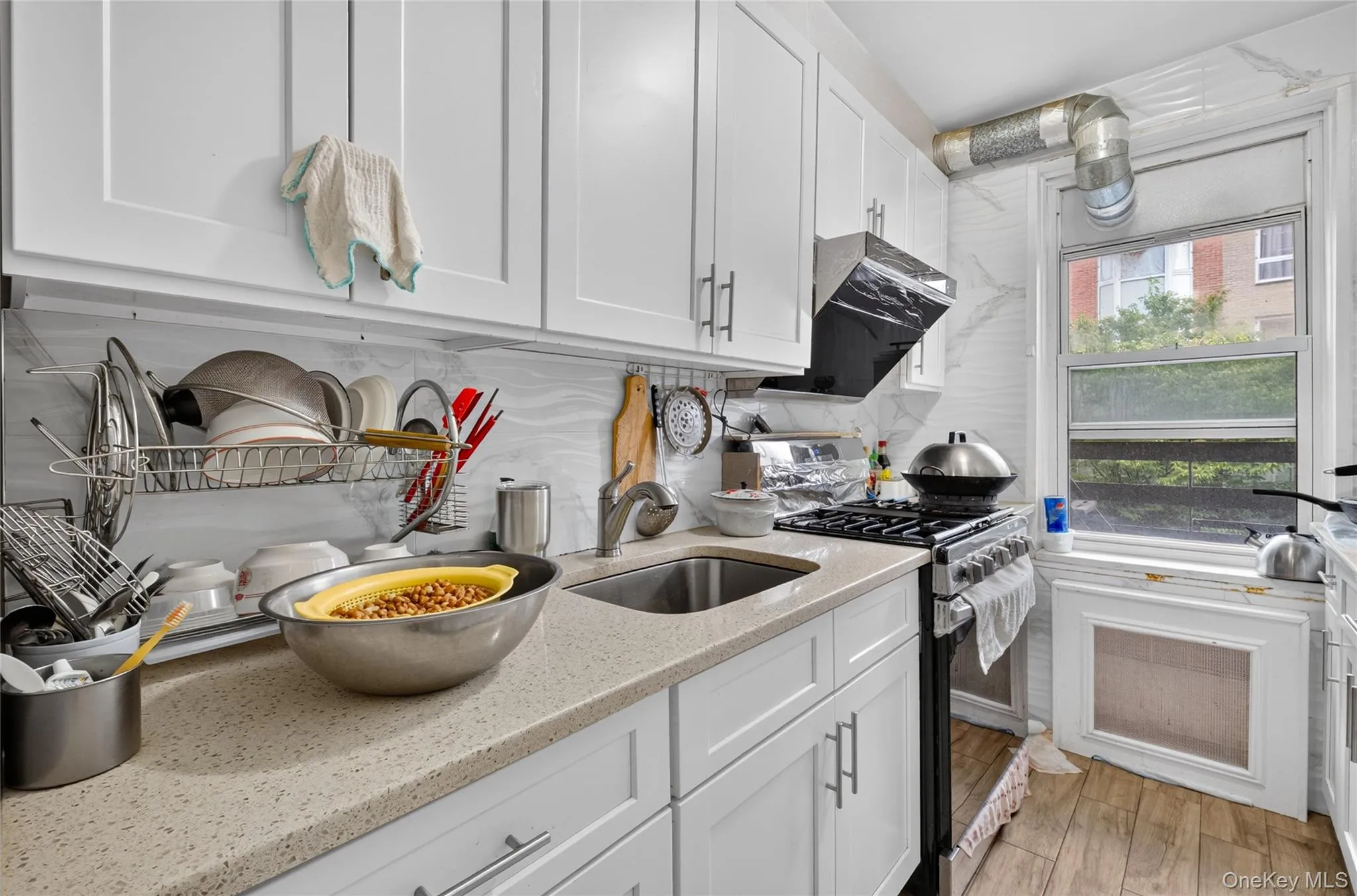 42-40 Bowne Street, New York, NY, 1 Bedroom Bedrooms, 4 Rooms Rooms,1 BathroomBathrooms,Residential,For Rent,Bowne,0,1035505 42-40 Bowne Street, New York, NY, 1 Bedroom Bedrooms, 4 Rooms Rooms,1 BathroomBathrooms,Residential,For Rent,Bowne,0,1035505