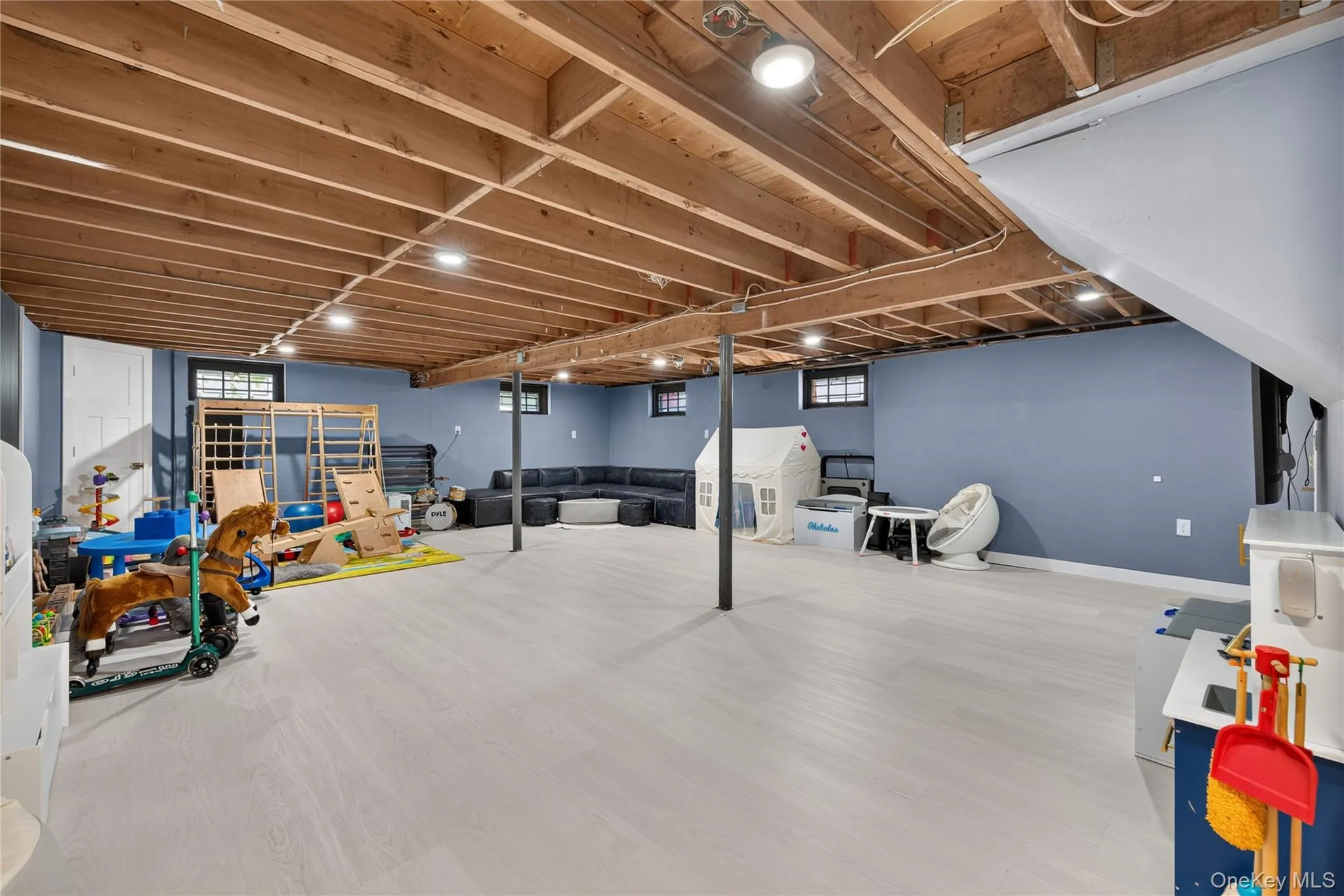 1171 Carlls Straight Path, Huntington, NY, 4 Bedrooms Bedrooms, 8 Rooms Rooms,2 BathroomsBathrooms,Residential,For Rent,Carlls Straight,0,1035527 1171 Carlls Straight Path, Huntington, NY, 4 Bedrooms Bedrooms, 8 Rooms Rooms,2 BathroomsBathrooms,Residential,For Rent,Carlls Straight,0,1035527