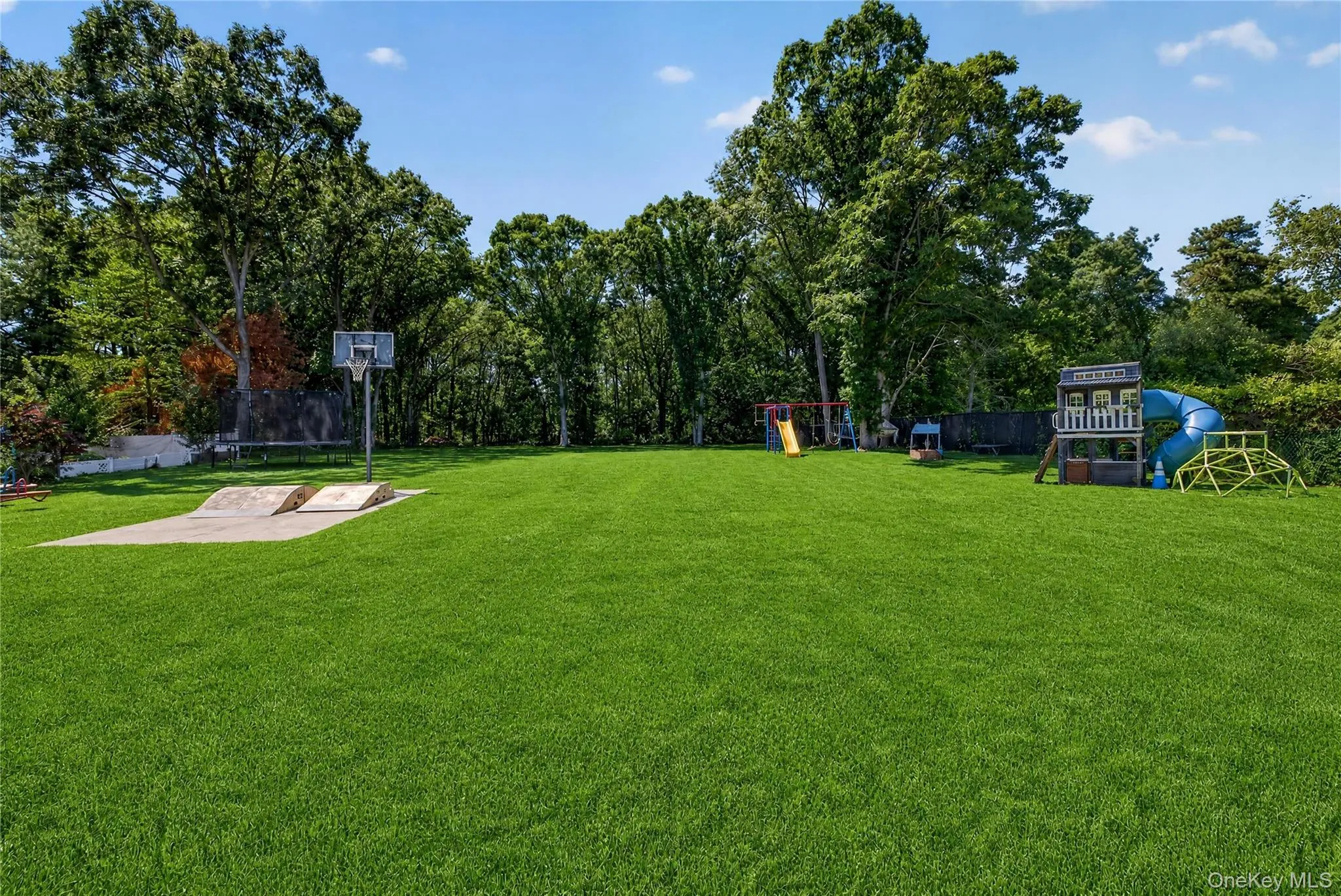 1171 Carlls Straight Path, Huntington, NY, 4 Bedrooms Bedrooms, 8 Rooms Rooms,2 BathroomsBathrooms,Residential,For Rent,Carlls Straight,0,1035527 1171 Carlls Straight Path, Huntington, NY, 4 Bedrooms Bedrooms, 8 Rooms Rooms,2 BathroomsBathrooms,Residential,For Rent,Carlls Straight,0,1035527