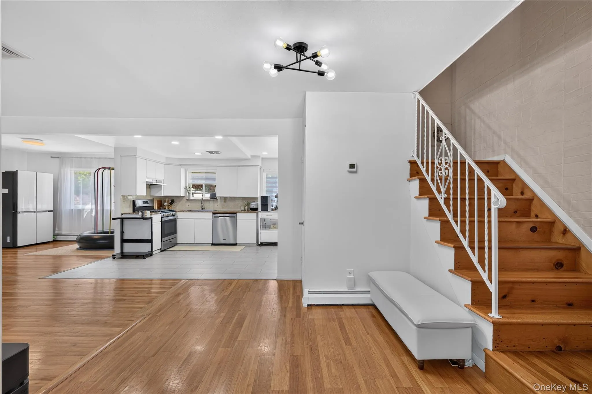 1171 Carlls Straight Path, Huntington, NY, 4 Bedrooms Bedrooms, 8 Rooms Rooms,2 BathroomsBathrooms,Residential,For Rent,Carlls Straight,0,1035527 1171 Carlls Straight Path, Huntington, NY, 4 Bedrooms Bedrooms, 8 Rooms Rooms,2 BathroomsBathrooms,Residential,For Rent,Carlls Straight,0,1035527