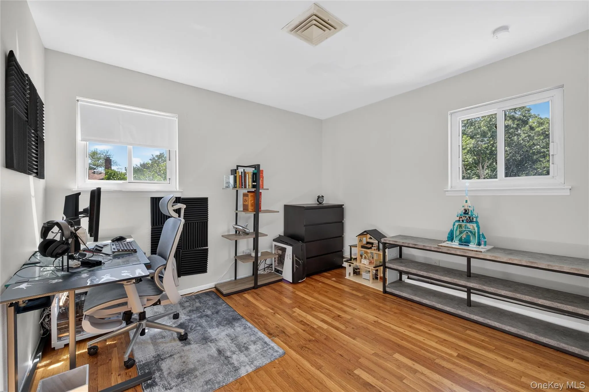 1171 Carlls Straight Path, Huntington, NY, 4 Bedrooms Bedrooms, 8 Rooms Rooms,2 BathroomsBathrooms,Residential,For Rent,Carlls Straight,0,1035527 1171 Carlls Straight Path, Huntington, NY, 4 Bedrooms Bedrooms, 8 Rooms Rooms,2 BathroomsBathrooms,Residential,For Rent,Carlls Straight,0,1035527