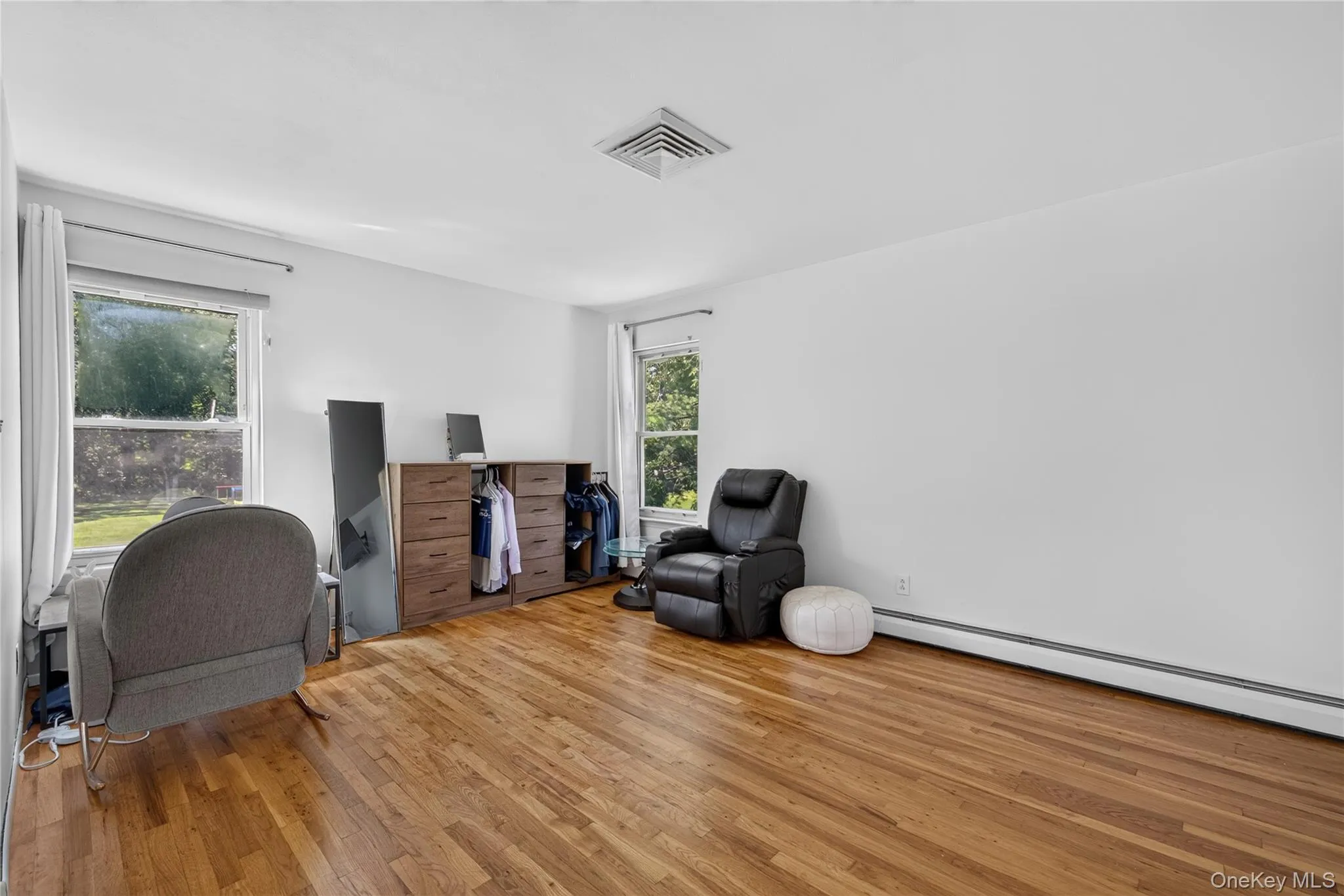 1171 Carlls Straight Path, Huntington, NY, 4 Bedrooms Bedrooms, 8 Rooms Rooms,2 BathroomsBathrooms,Residential,For Rent,Carlls Straight,0,1035527 1171 Carlls Straight Path, Huntington, NY, 4 Bedrooms Bedrooms, 8 Rooms Rooms,2 BathroomsBathrooms,Residential,For Rent,Carlls Straight,0,1035527