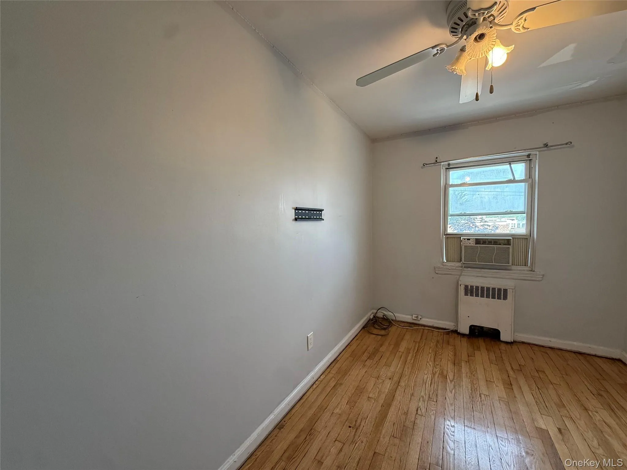 2944 Lurting Avenue, New York, NY, 3 Bedrooms Bedrooms, 8 Rooms Rooms,2 BathroomsBathrooms,Residential,For Rent,Lurting,0,1035533 2944 Lurting Avenue, New York, NY, 3 Bedrooms Bedrooms, 8 Rooms Rooms,2 BathroomsBathrooms,Residential,For Rent,Lurting,0,1035533