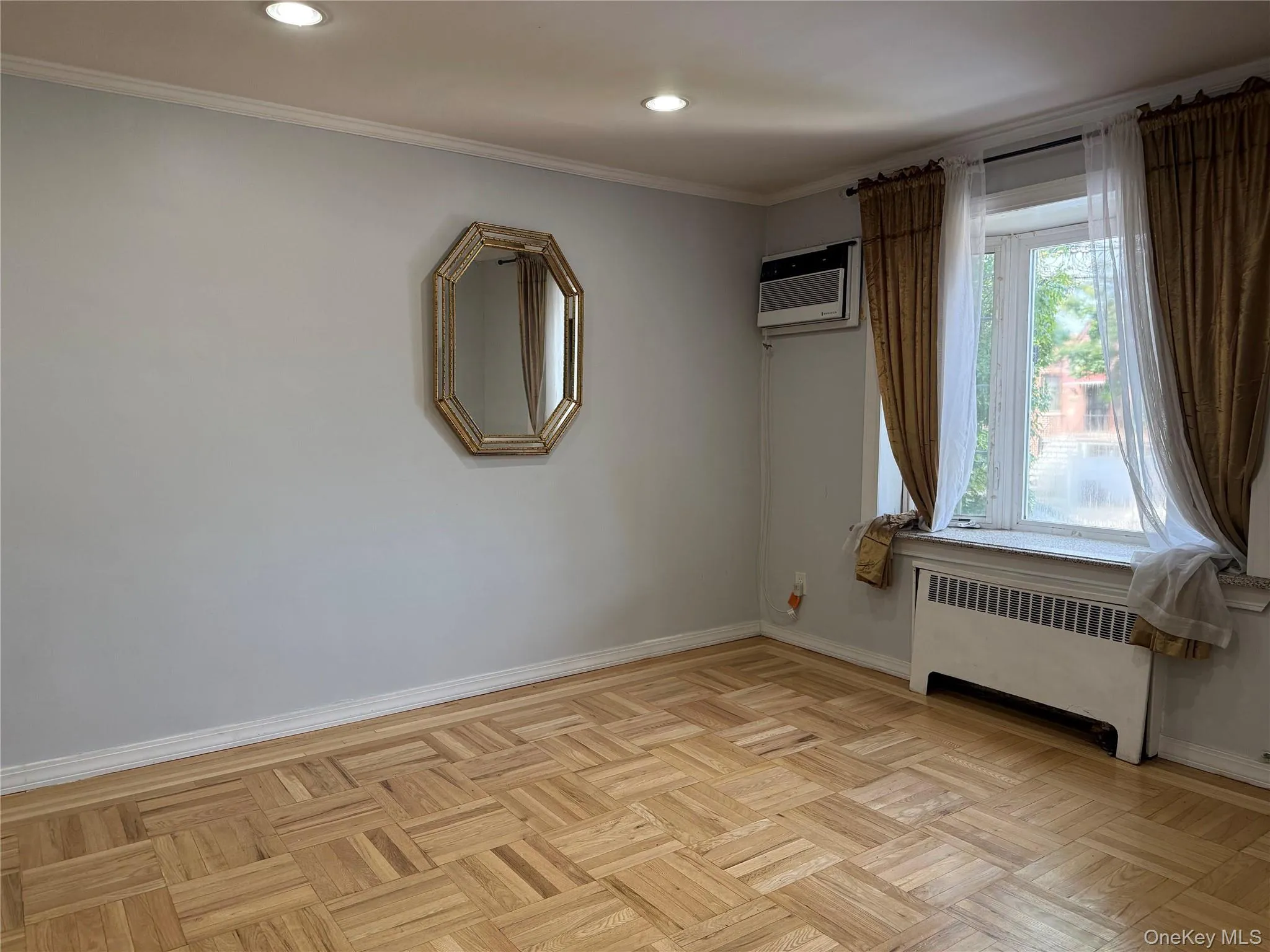 2944 Lurting Avenue, New York, NY, 3 Bedrooms Bedrooms, 8 Rooms Rooms,2 BathroomsBathrooms,Residential,For Rent,Lurting,0,1035533 2944 Lurting Avenue, New York, NY, 3 Bedrooms Bedrooms, 8 Rooms Rooms,2 BathroomsBathrooms,Residential,For Rent,Lurting,0,1035533