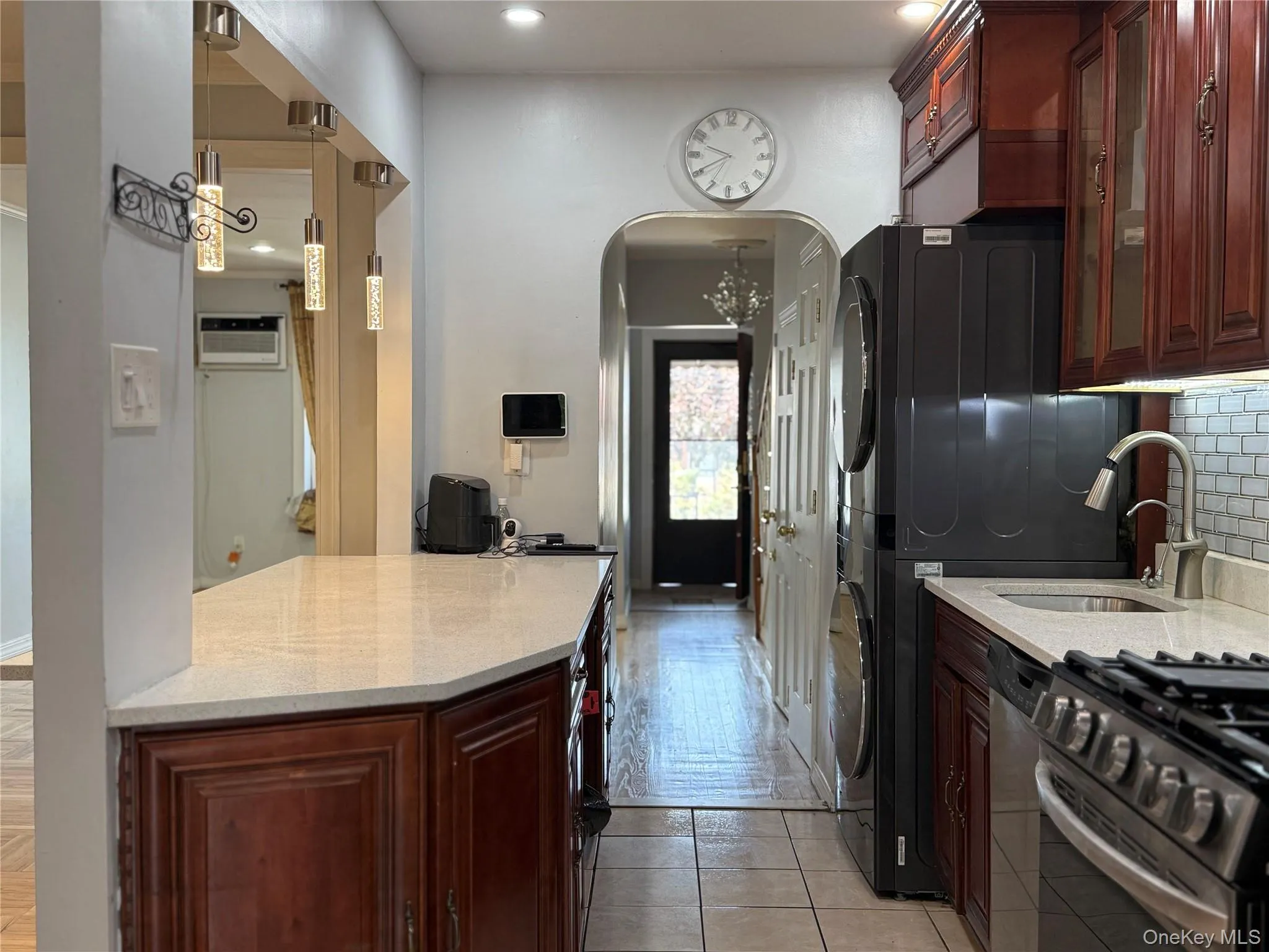 2944 Lurting Avenue, New York, NY, 3 Bedrooms Bedrooms, 8 Rooms Rooms,2 BathroomsBathrooms,Residential,For Rent,Lurting,0,1035533 2944 Lurting Avenue, New York, NY, 3 Bedrooms Bedrooms, 8 Rooms Rooms,2 BathroomsBathrooms,Residential,For Rent,Lurting,0,1035533
