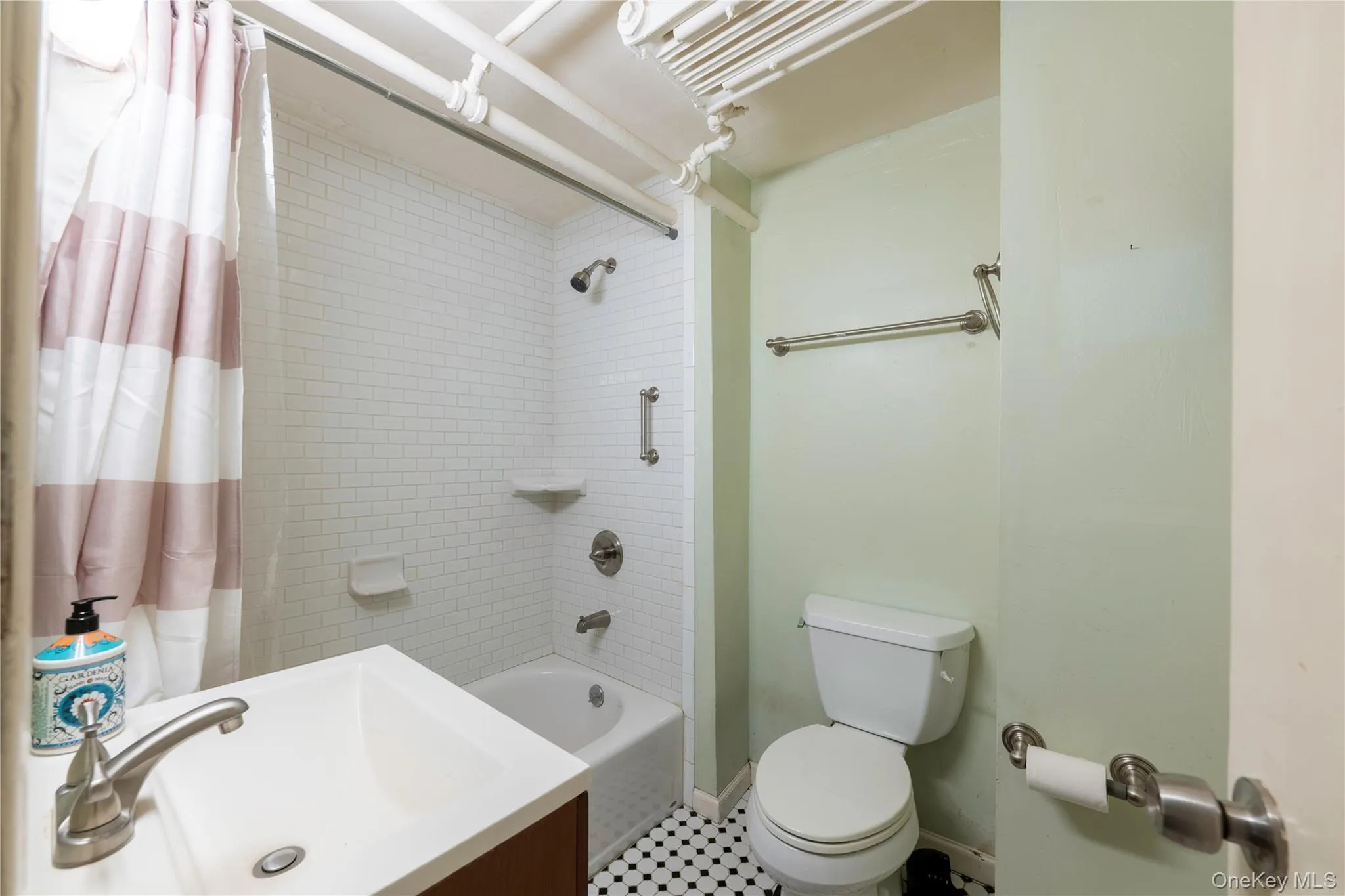 530 Washington Avenue, Fishkill, NY, 3 Bedrooms Bedrooms, 6 Rooms Rooms,2 BathroomsBathrooms,Residential,For Rent,Washington,0,1035535 530 Washington Avenue, Fishkill, NY, 3 Bedrooms Bedrooms, 6 Rooms Rooms,2 BathroomsBathrooms,Residential,For Rent,Washington,0,1035535