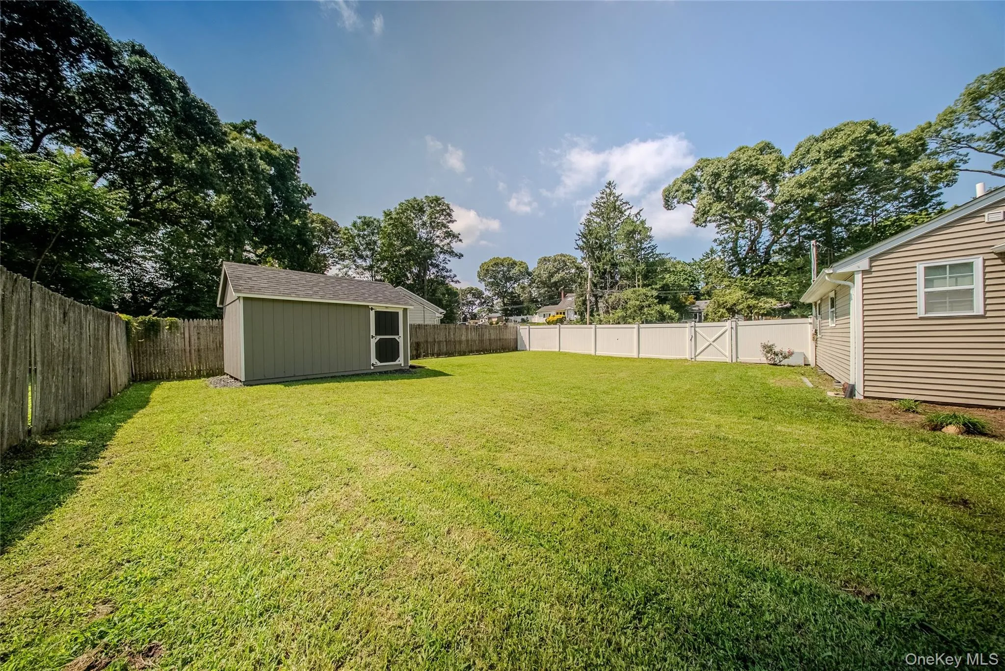 17 Connelly Drive, Brookhaven, NY, 2 Bedrooms Bedrooms, 5 Rooms Rooms,1 BathroomBathrooms,Residential,For Rent,Connelly,0,1035541 17 Connelly Drive, Brookhaven, NY, 2 Bedrooms Bedrooms, 5 Rooms Rooms,1 BathroomBathrooms,Residential,For Rent,Connelly,0,1035541