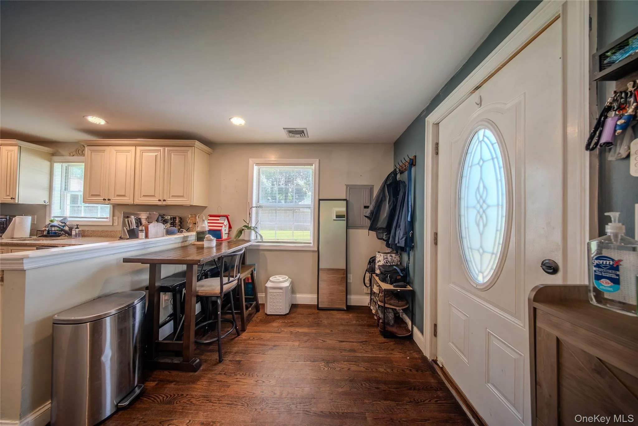 17 Connelly Drive, Brookhaven, NY, 2 Bedrooms Bedrooms, 5 Rooms Rooms,1 BathroomBathrooms,Residential,For Rent,Connelly,0,1035541 17 Connelly Drive, Brookhaven, NY, 2 Bedrooms Bedrooms, 5 Rooms Rooms,1 BathroomBathrooms,Residential,For Rent,Connelly,0,1035541