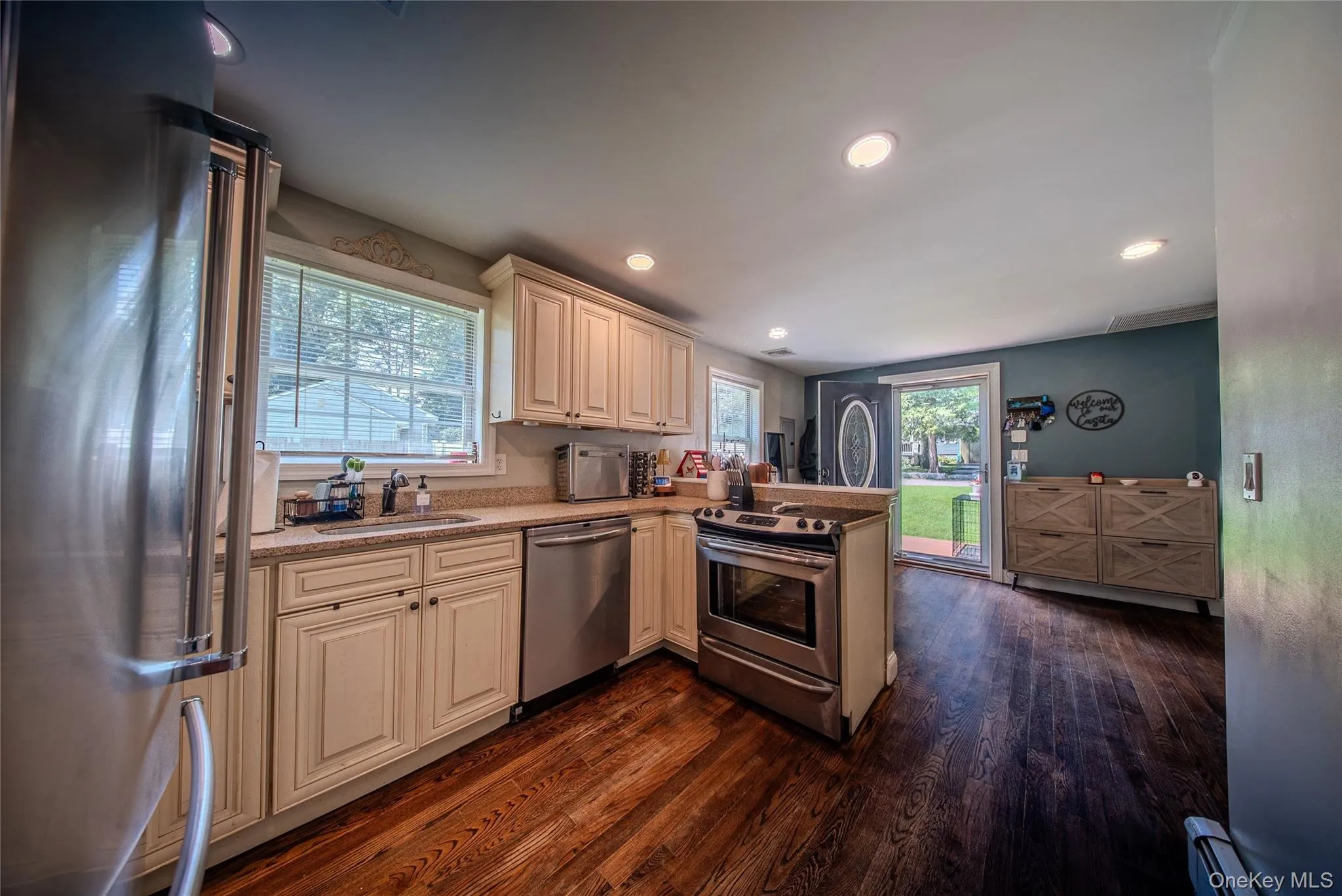 17 Connelly Drive, Brookhaven, NY, 2 Bedrooms Bedrooms, 5 Rooms Rooms,1 BathroomBathrooms,Residential,For Rent,Connelly,0,1035541 17 Connelly Drive, Brookhaven, NY, 2 Bedrooms Bedrooms, 5 Rooms Rooms,1 BathroomBathrooms,Residential,For Rent,Connelly,0,1035541