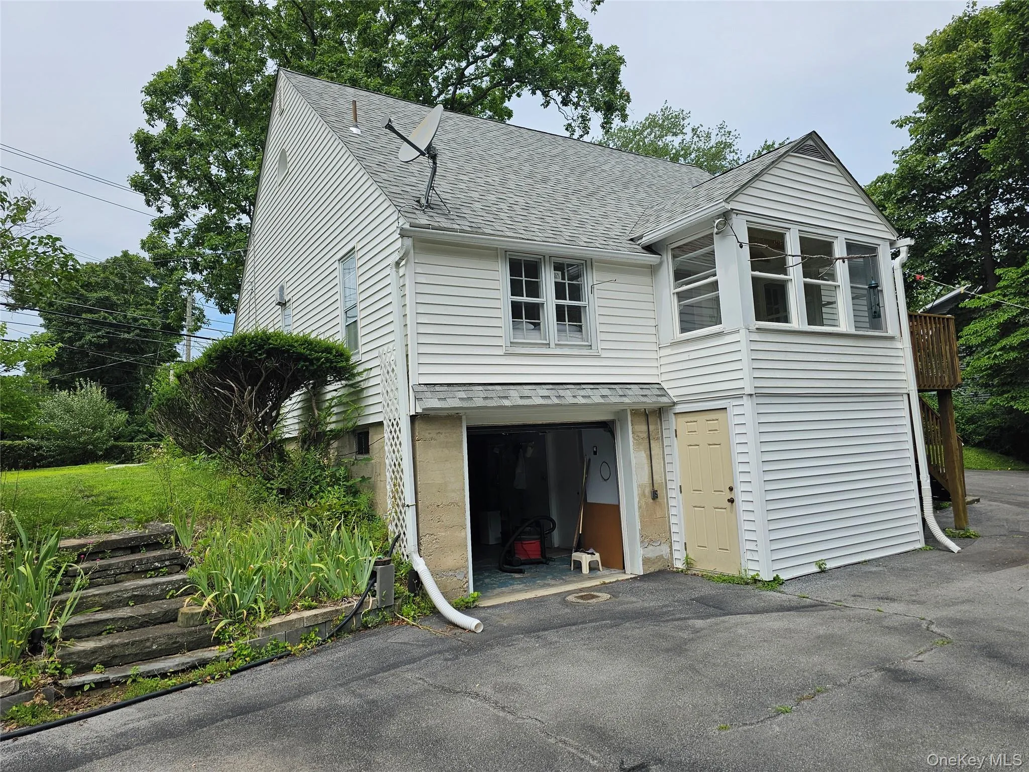 2195 Route 302, Wallkill, NY, 2 Bedrooms Bedrooms, 6 Rooms Rooms,1 BathroomBathrooms,Residential,For Rent,Route 302,0,1035543 2195 Route 302, Wallkill, NY, 2 Bedrooms Bedrooms, 6 Rooms Rooms,1 BathroomBathrooms,Residential,For Rent,Route 302,0,1035543