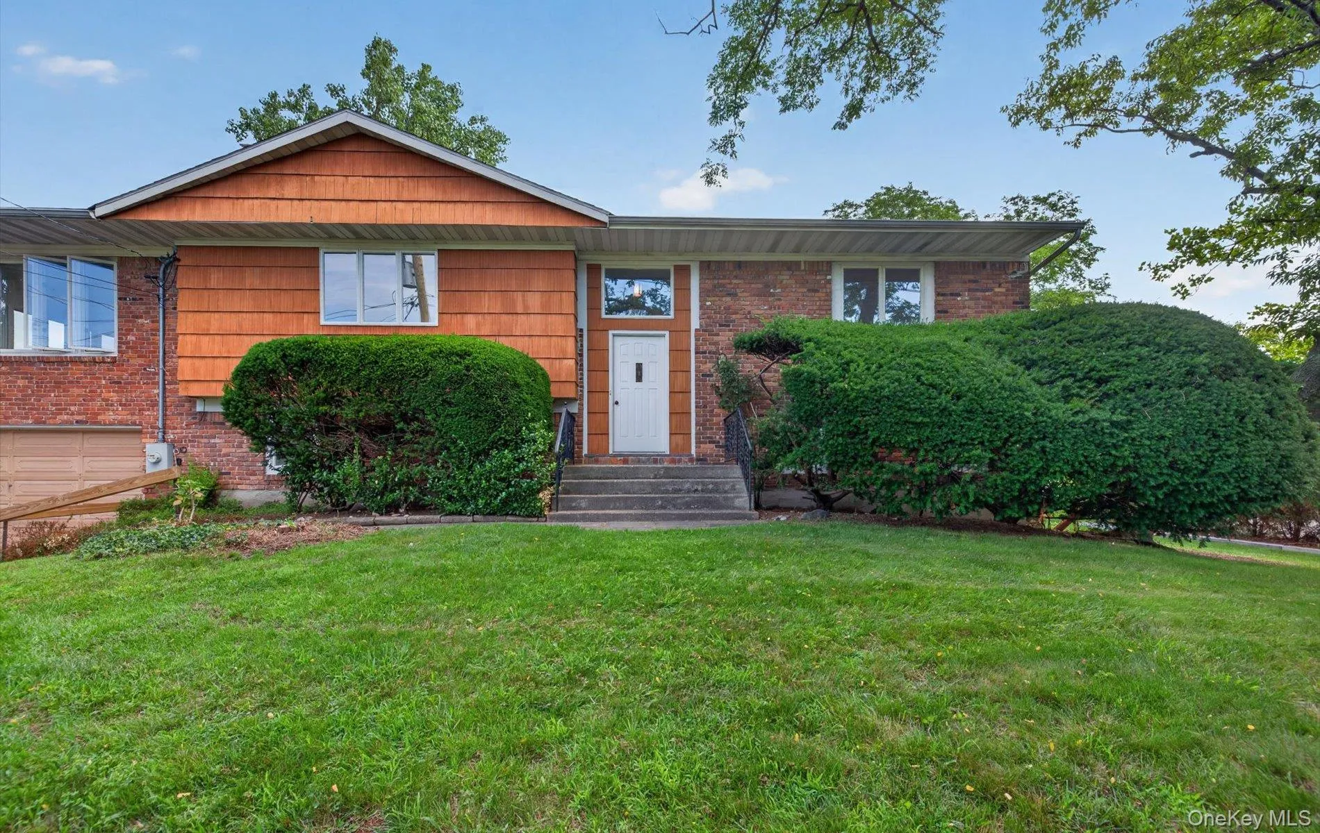 23 Eastland Drive, Glen Cove, NY, 4 Bedrooms Bedrooms, 10 Rooms Rooms,2 BathroomsBathrooms,Residential,For Rent,Eastland,0,1035548 23 Eastland Drive, Glen Cove, NY, 4 Bedrooms Bedrooms, 10 Rooms Rooms,2 BathroomsBathrooms,Residential,For Rent,Eastland,0,1035548