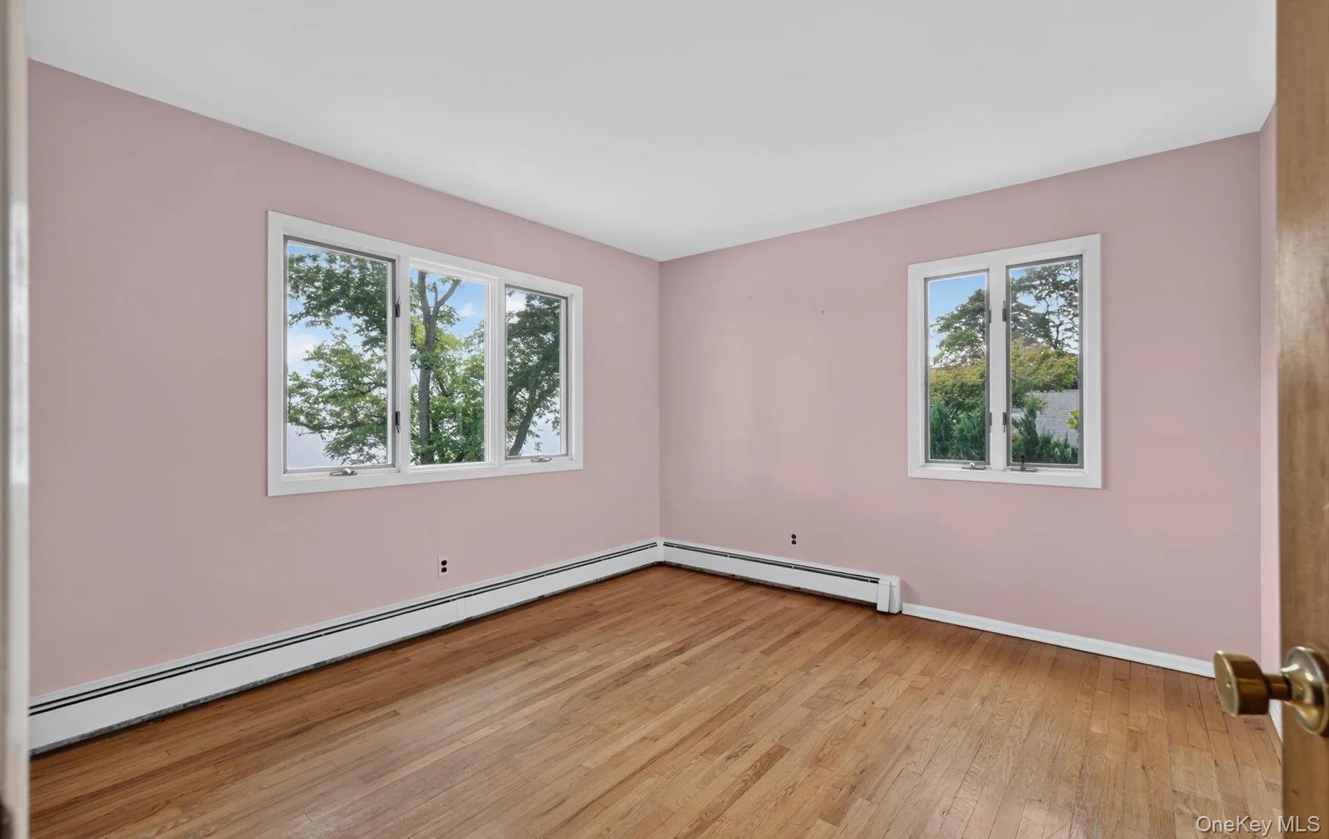 23 Eastland Drive, Glen Cove, NY, 4 Bedrooms Bedrooms, 10 Rooms Rooms,2 BathroomsBathrooms,Residential,For Rent,Eastland,0,1035548 23 Eastland Drive, Glen Cove, NY, 4 Bedrooms Bedrooms, 10 Rooms Rooms,2 BathroomsBathrooms,Residential,For Rent,Eastland,0,1035548
