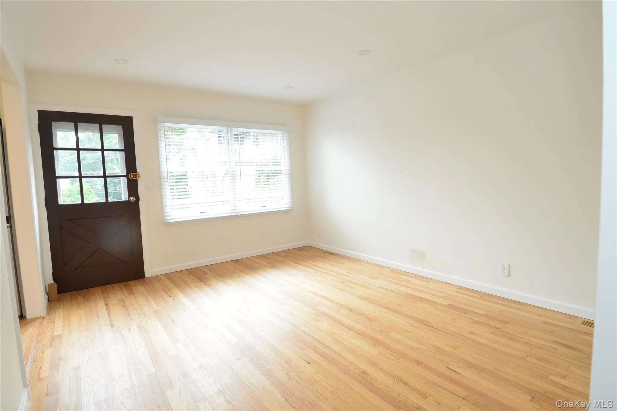 33 Terrace Place, Eastchester, NY, 3 Bedrooms Bedrooms, 5 Rooms Rooms,1 BathroomBathrooms,Residential Lease,For Rent,Terrace,0,1035552 33 Terrace Place, Eastchester, NY, 3 Bedrooms Bedrooms, 5 Rooms Rooms,1 BathroomBathrooms,Residential Lease,For Rent,Terrace,0,1035552