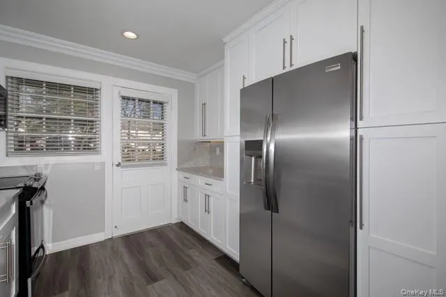 15 Spinnngwheel Road, Oyster Bay, NY, 1 Bedroom Bedrooms, 4 Rooms Rooms,1 BathroomBathrooms,Residential Lease,For Rent,Spinnngwheel,0,1035554 15 Spinnngwheel Road, Oyster Bay, NY, 1 Bedroom Bedrooms, 4 Rooms Rooms,1 BathroomBathrooms,Residential Lease,For Rent,Spinnngwheel,0,1035554