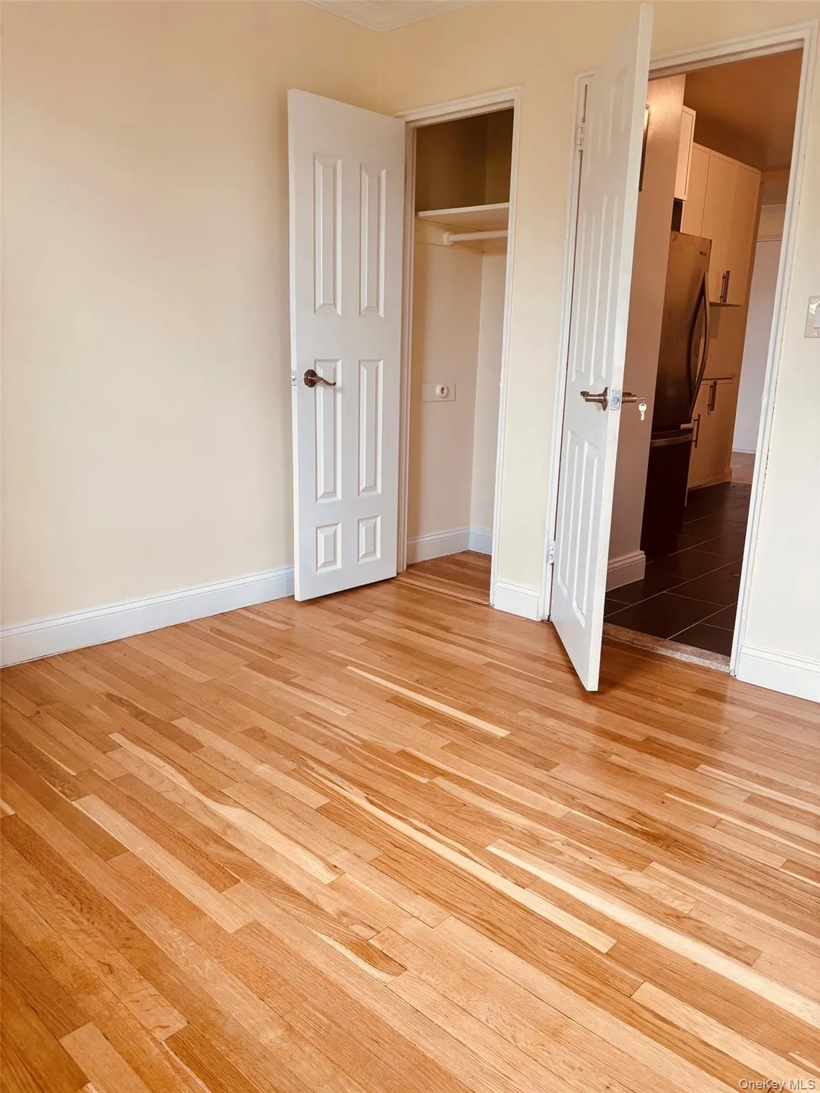 1304 Midland Avenue, Yonkers, NY, 2 Bedrooms Bedrooms, 4 Rooms Rooms,1 BathroomBathrooms,Residential,For Rent,Midland,0,1035558 1304 Midland Avenue, Yonkers, NY, 2 Bedrooms Bedrooms, 4 Rooms Rooms,1 BathroomBathrooms,Residential,For Rent,Midland,0,1035558