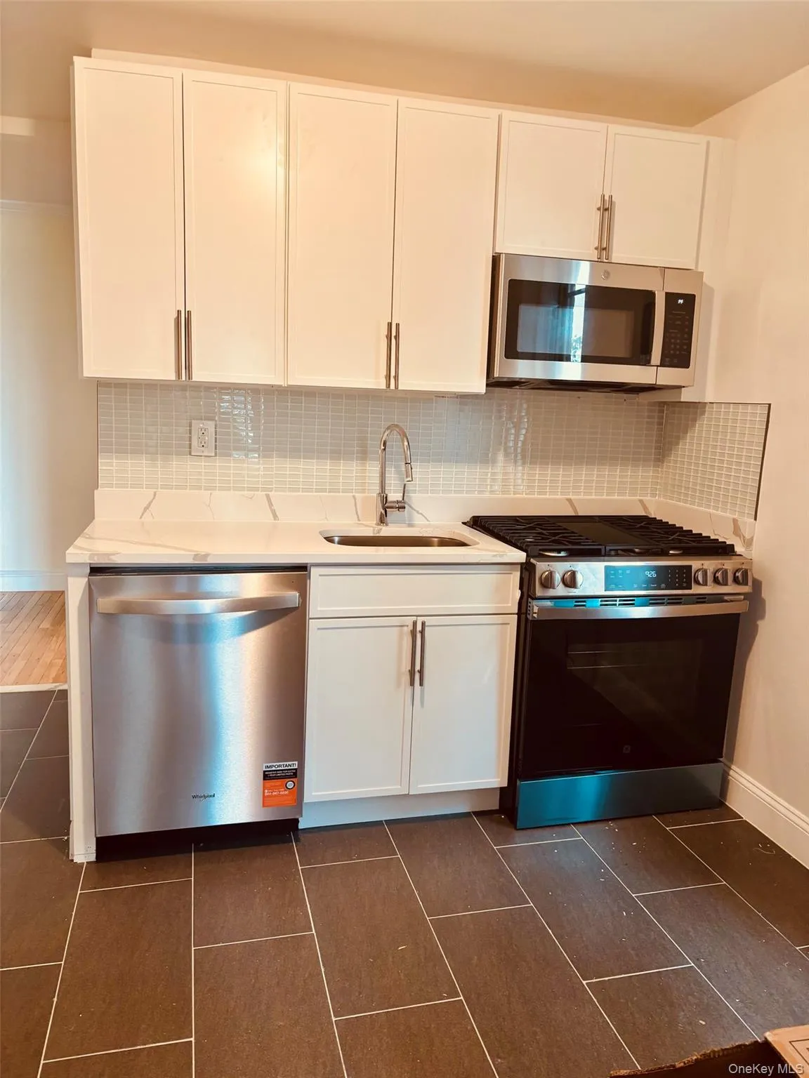1304 Midland Avenue, Yonkers, NY, 2 Bedrooms Bedrooms, 4 Rooms Rooms,1 BathroomBathrooms,Residential,For Rent,Midland,0,1035558 1304 Midland Avenue, Yonkers, NY, 2 Bedrooms Bedrooms, 4 Rooms Rooms,1 BathroomBathrooms,Residential,For Rent,Midland,0,1035558