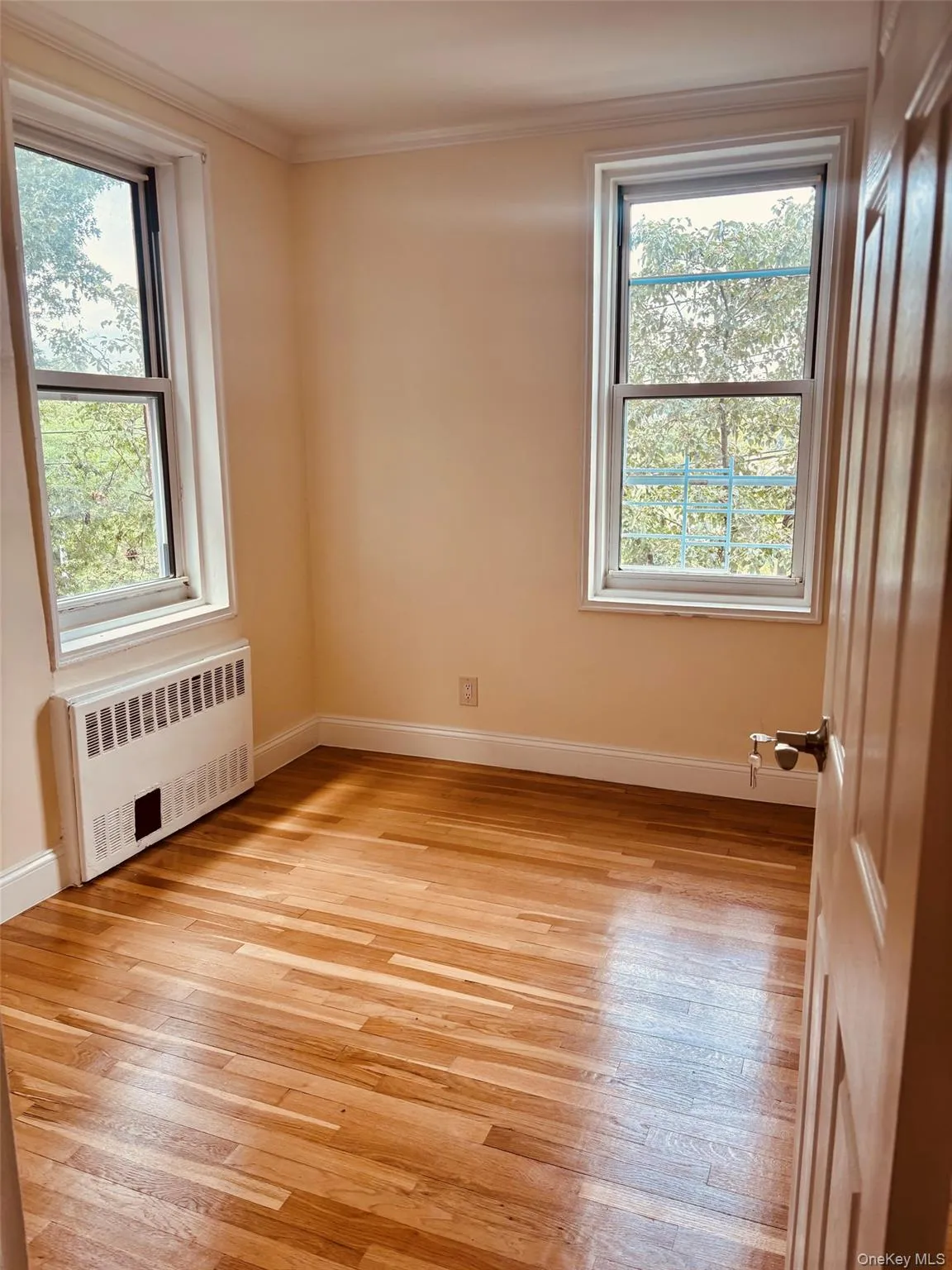 1304 Midland Avenue, Yonkers, NY, 2 Bedrooms Bedrooms, 4 Rooms Rooms,1 BathroomBathrooms,Residential,For Rent,Midland,0,1035558 1304 Midland Avenue, Yonkers, NY, 2 Bedrooms Bedrooms, 4 Rooms Rooms,1 BathroomBathrooms,Residential,For Rent,Midland,0,1035558