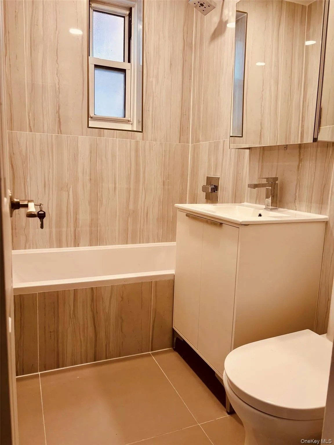 1304 Midland Avenue, Yonkers, NY, 2 Bedrooms Bedrooms, 4 Rooms Rooms,1 BathroomBathrooms,Residential,For Rent,Midland,0,1035558 1304 Midland Avenue, Yonkers, NY, 2 Bedrooms Bedrooms, 4 Rooms Rooms,1 BathroomBathrooms,Residential,For Rent,Midland,0,1035558