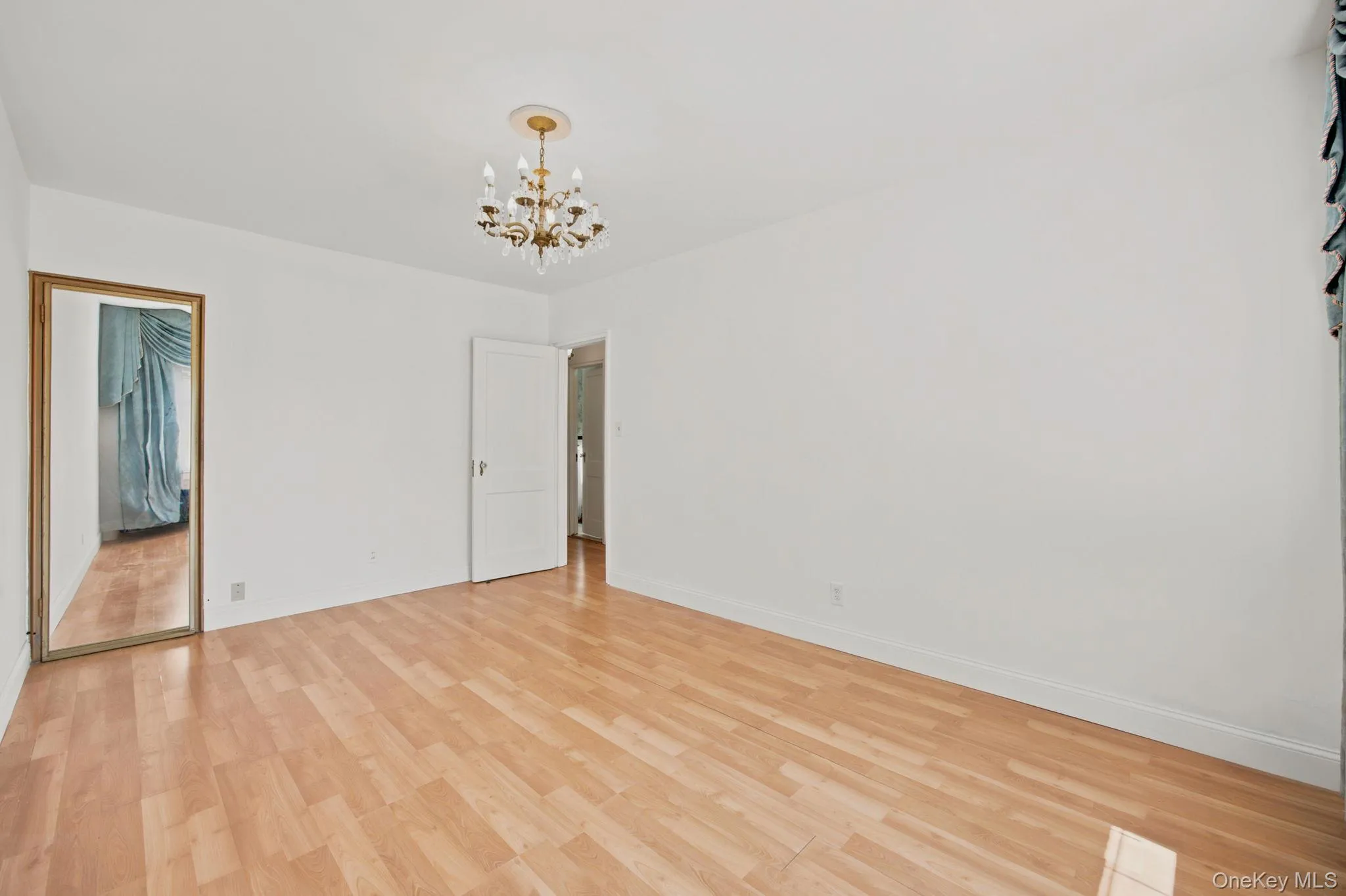 100-06 133rd Avenue, New York, NY, 4 Bedrooms Bedrooms, 7 Rooms Rooms,1 BathroomBathrooms,Residential,For Rent,133rd,0,1035559 100-06 133rd Avenue, New York, NY, 4 Bedrooms Bedrooms, 7 Rooms Rooms,1 BathroomBathrooms,Residential,For Rent,133rd,0,1035559