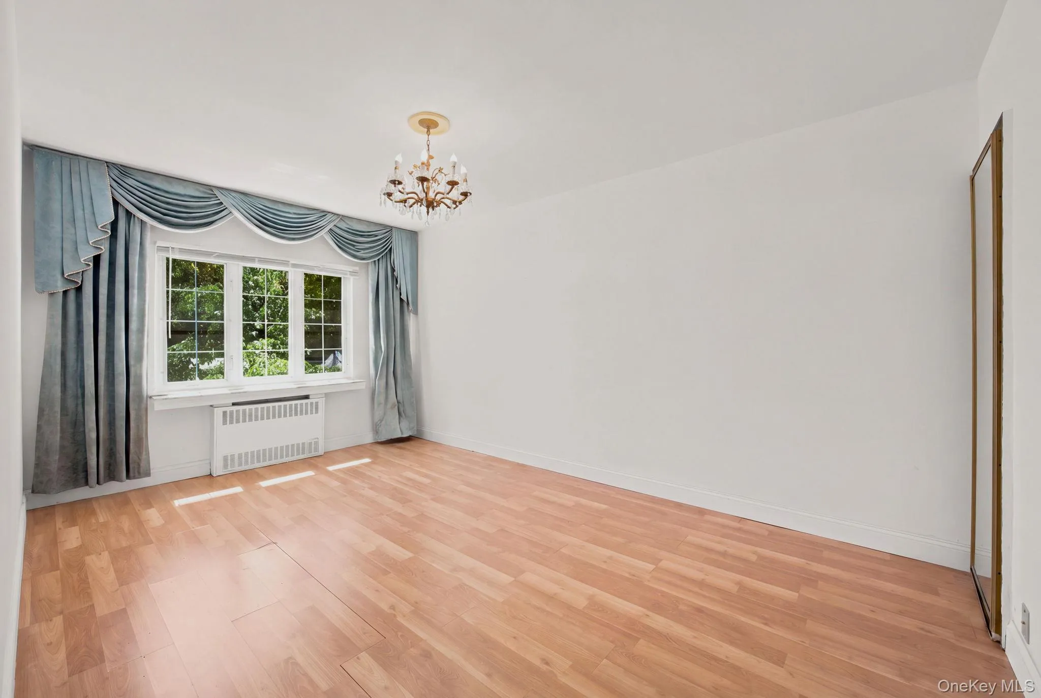 100-06 133rd Avenue, New York, NY, 4 Bedrooms Bedrooms, 7 Rooms Rooms,1 BathroomBathrooms,Residential,For Rent,133rd,0,1035559 100-06 133rd Avenue, New York, NY, 4 Bedrooms Bedrooms, 7 Rooms Rooms,1 BathroomBathrooms,Residential,For Rent,133rd,0,1035559