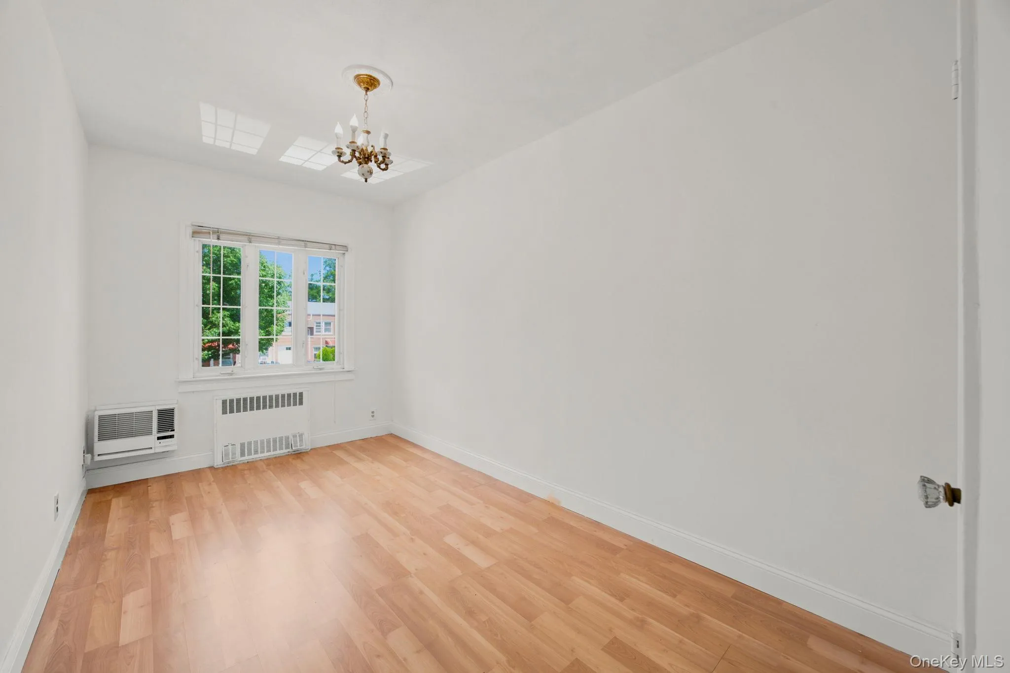 100-06 133rd Avenue, New York, NY, 4 Bedrooms Bedrooms, 7 Rooms Rooms,1 BathroomBathrooms,Residential,For Rent,133rd,0,1035559 100-06 133rd Avenue, New York, NY, 4 Bedrooms Bedrooms, 7 Rooms Rooms,1 BathroomBathrooms,Residential,For Rent,133rd,0,1035559