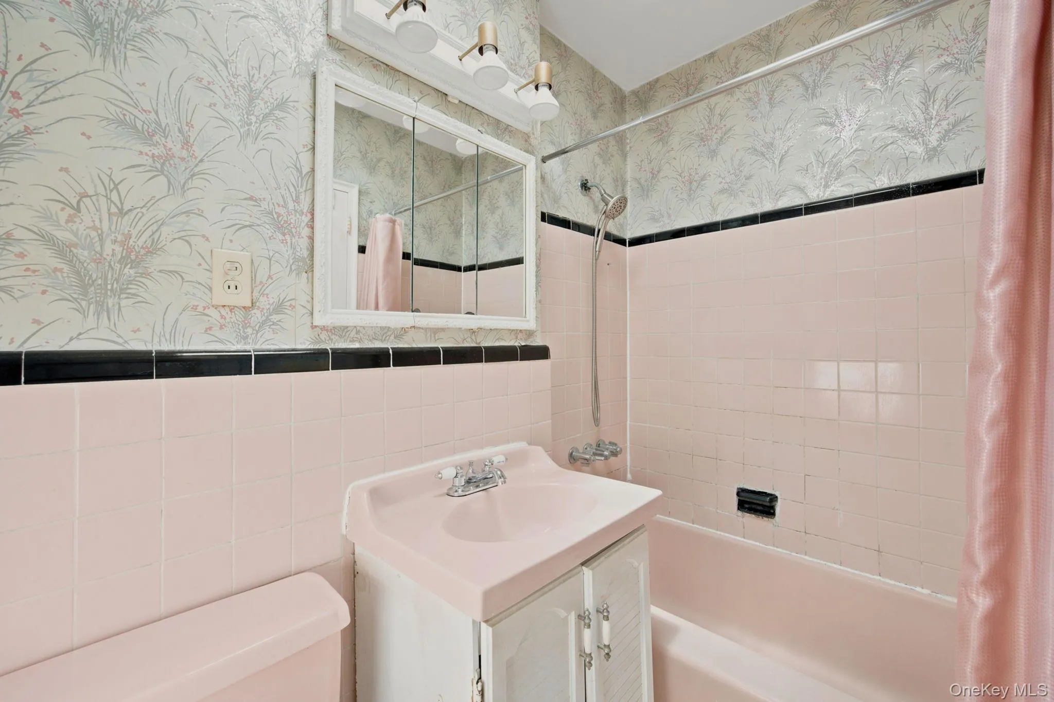 100-06 133rd Avenue, New York, NY, 4 Bedrooms Bedrooms, 7 Rooms Rooms,1 BathroomBathrooms,Residential,For Rent,133rd,0,1035559 100-06 133rd Avenue, New York, NY, 4 Bedrooms Bedrooms, 7 Rooms Rooms,1 BathroomBathrooms,Residential,For Rent,133rd,0,1035559