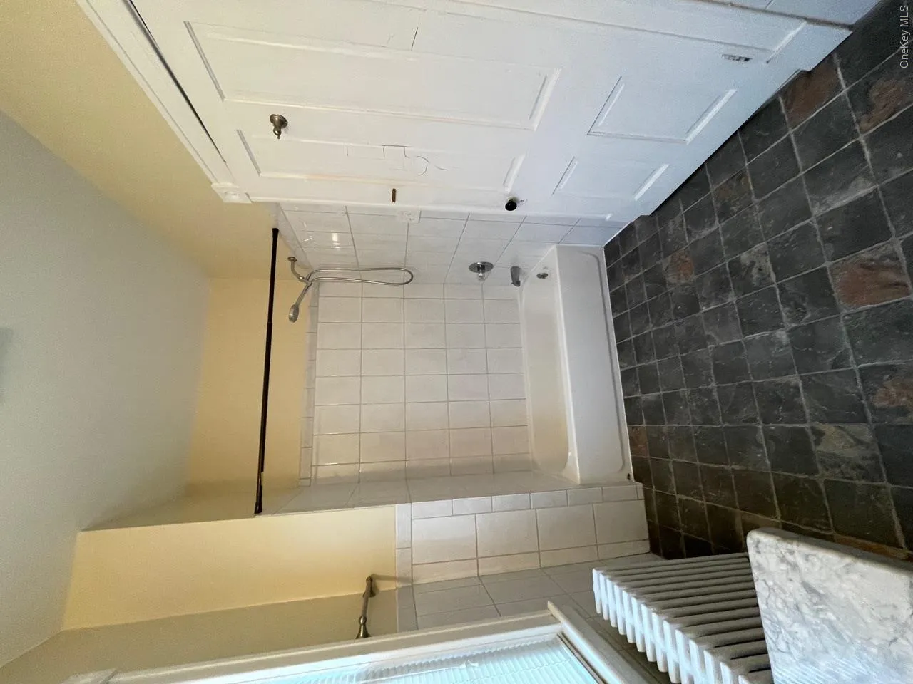 22 Cozzens Avenue, Highlands, NY, 1 Bedroom Bedrooms, 3 Rooms Rooms,1 BathroomBathrooms,Residential Lease,For Rent,Cozzens,0,1035563 22 Cozzens Avenue, Highlands, NY, 1 Bedroom Bedrooms, 3 Rooms Rooms,1 BathroomBathrooms,Residential Lease,For Rent,Cozzens,0,1035563