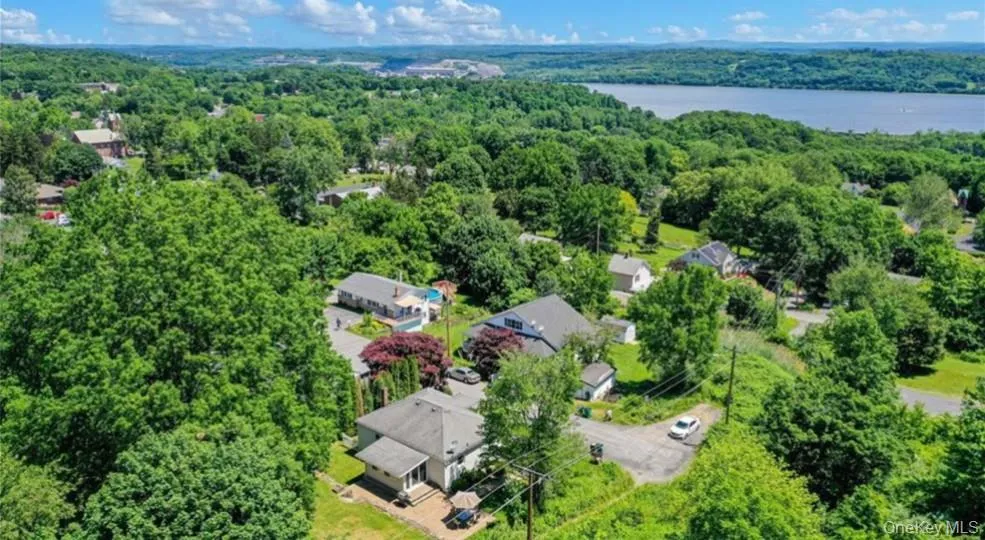 96 Orange Street, Marlboro, NY, 3 Bedrooms Bedrooms, 6 Rooms Rooms,1 BathroomBathrooms,Residential Lease,For Rent,Orange,0,1035567 96 Orange Street, Marlboro, NY, 3 Bedrooms Bedrooms, 6 Rooms Rooms,1 BathroomBathrooms,Residential Lease,For Rent,Orange,0,1035567